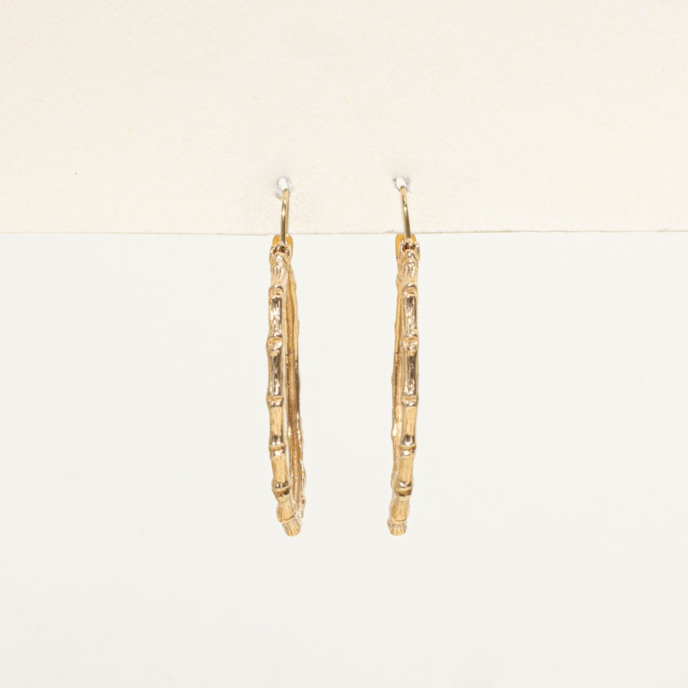 Boucles d'oreilles créoles texturées en bambou