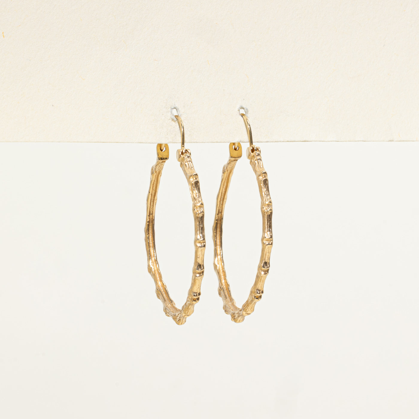 Boucles d'oreilles créoles texturées en bambou