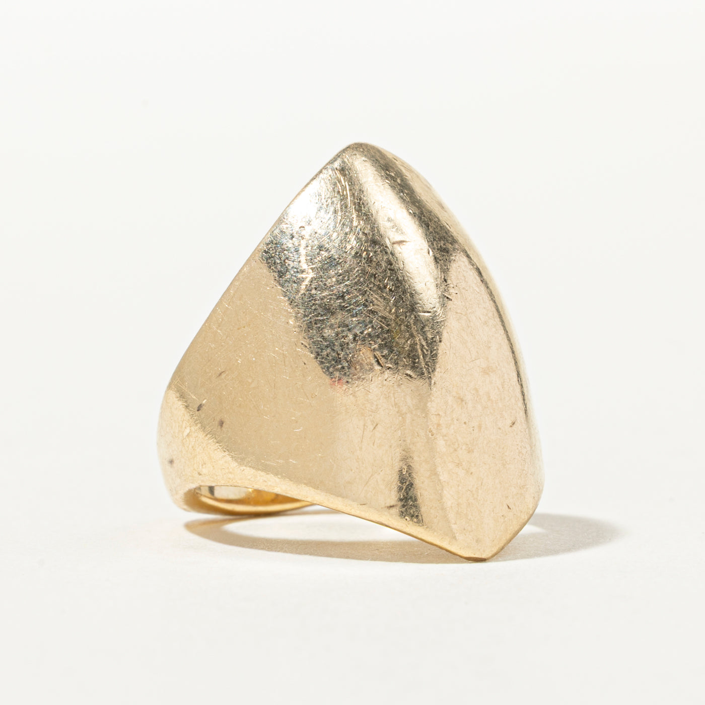 14k Abstract Shield Ring | SZ 6.5