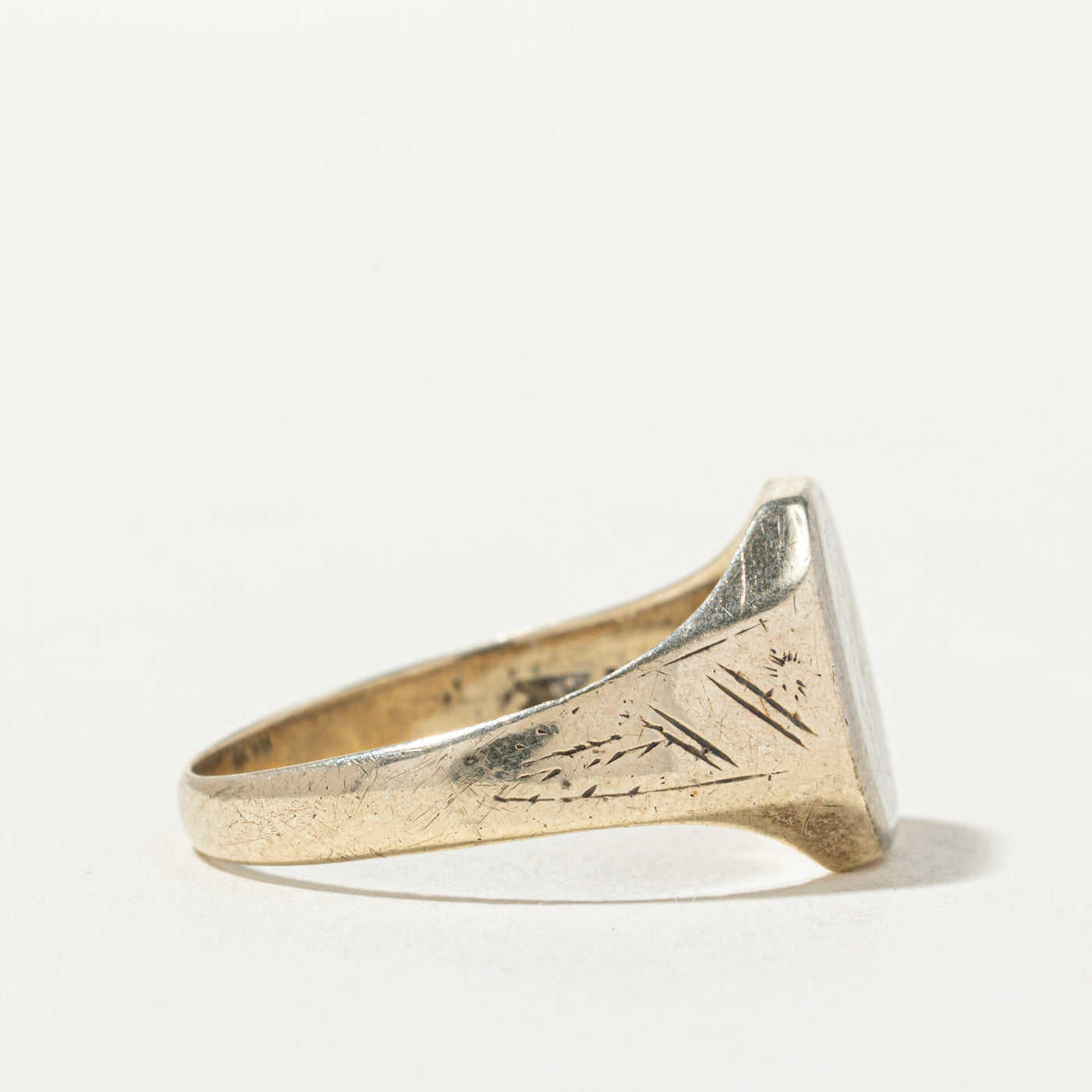 10k "RBL" Initial Engraved Signet Ring | SZ 9