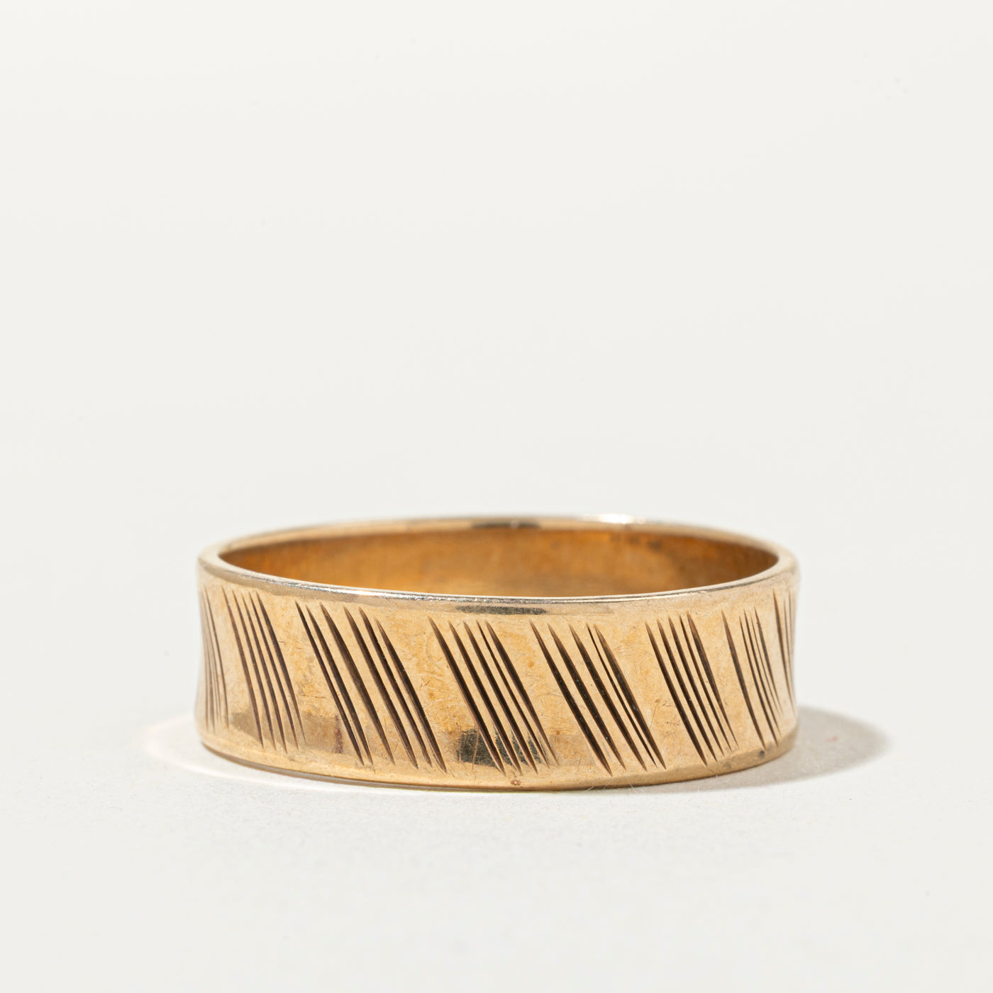 10k Band Engraved Ring | 7mm | SZ 11