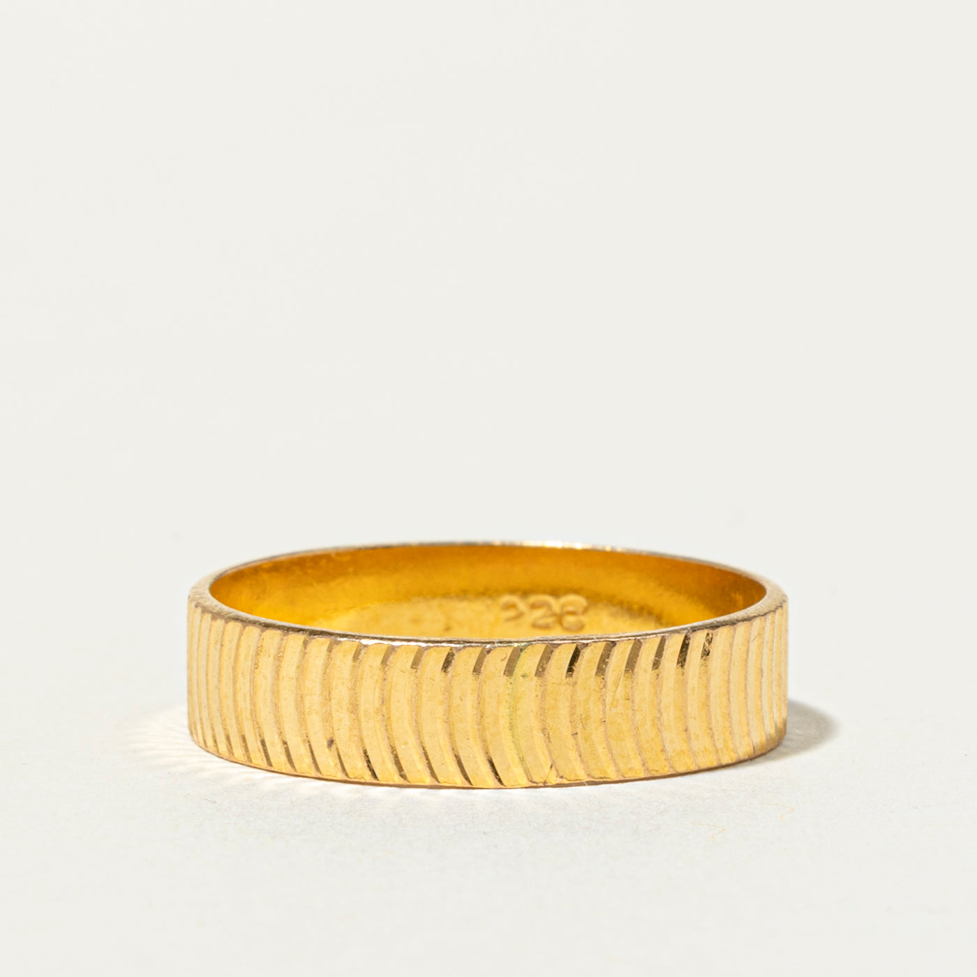 22k Yellow Gold Grooved Band | 5mm | SZ 8