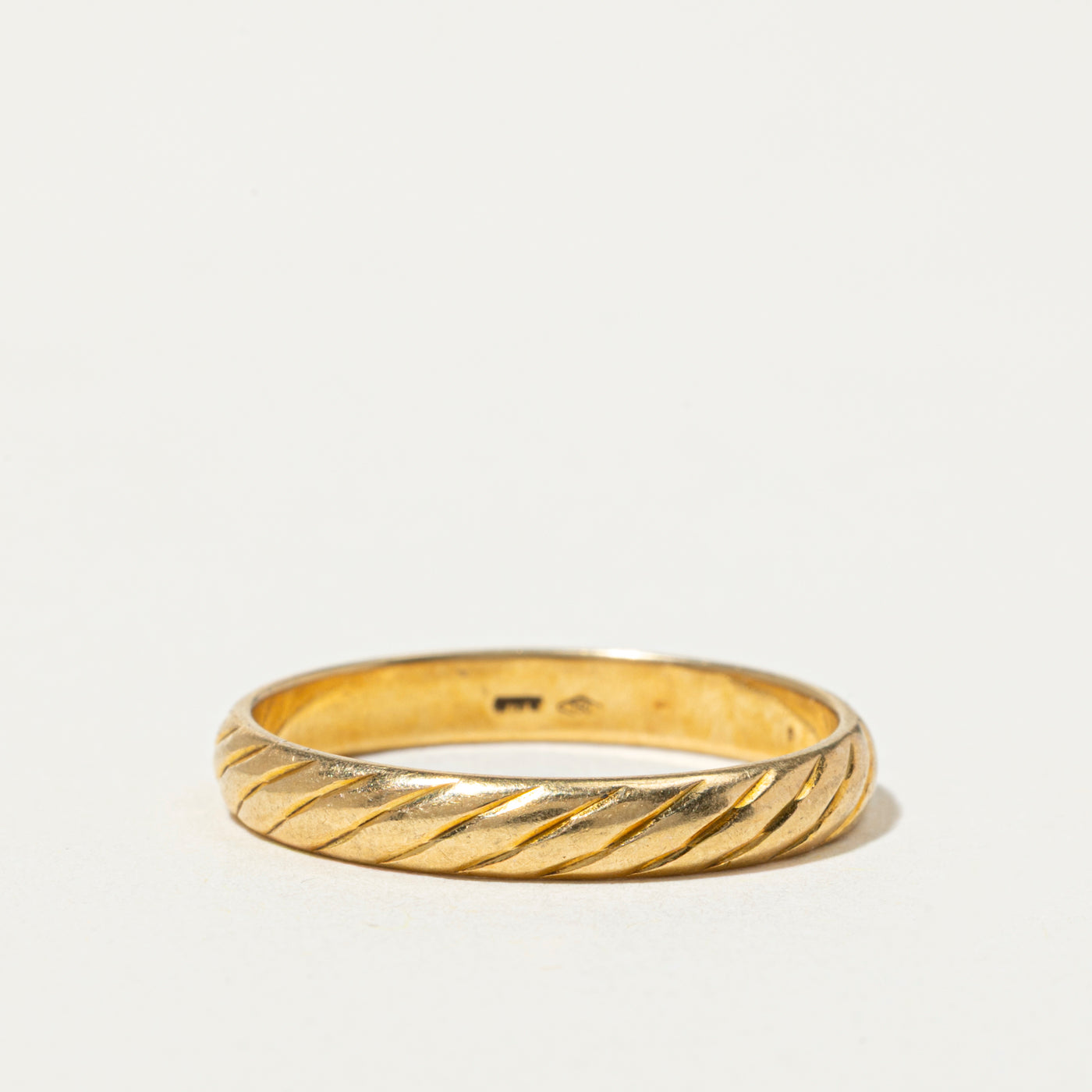 Italian 18k Grooved Band | 3mm | SZ 8.25