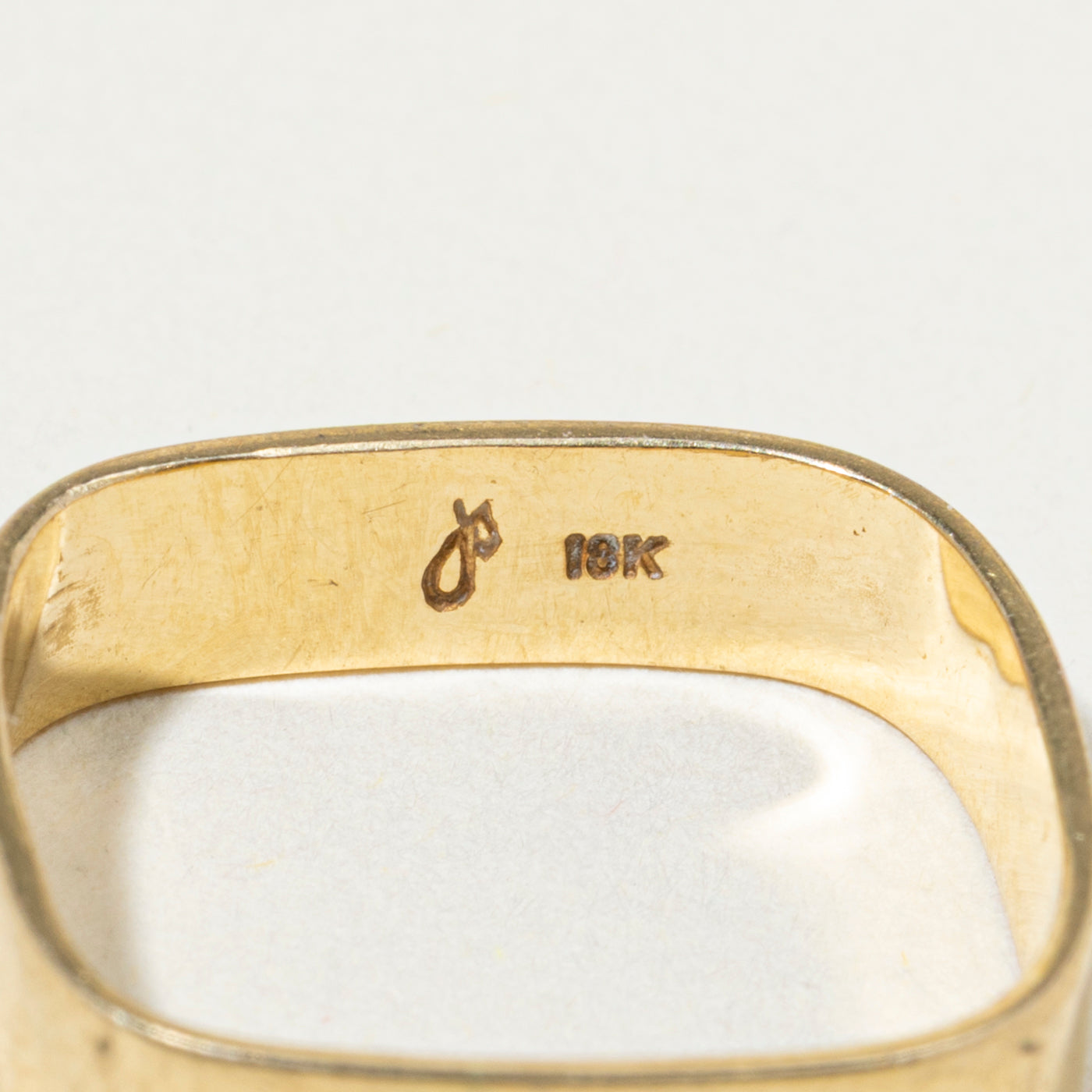 18k Soft Square Band | 4mm | SZ 3.75