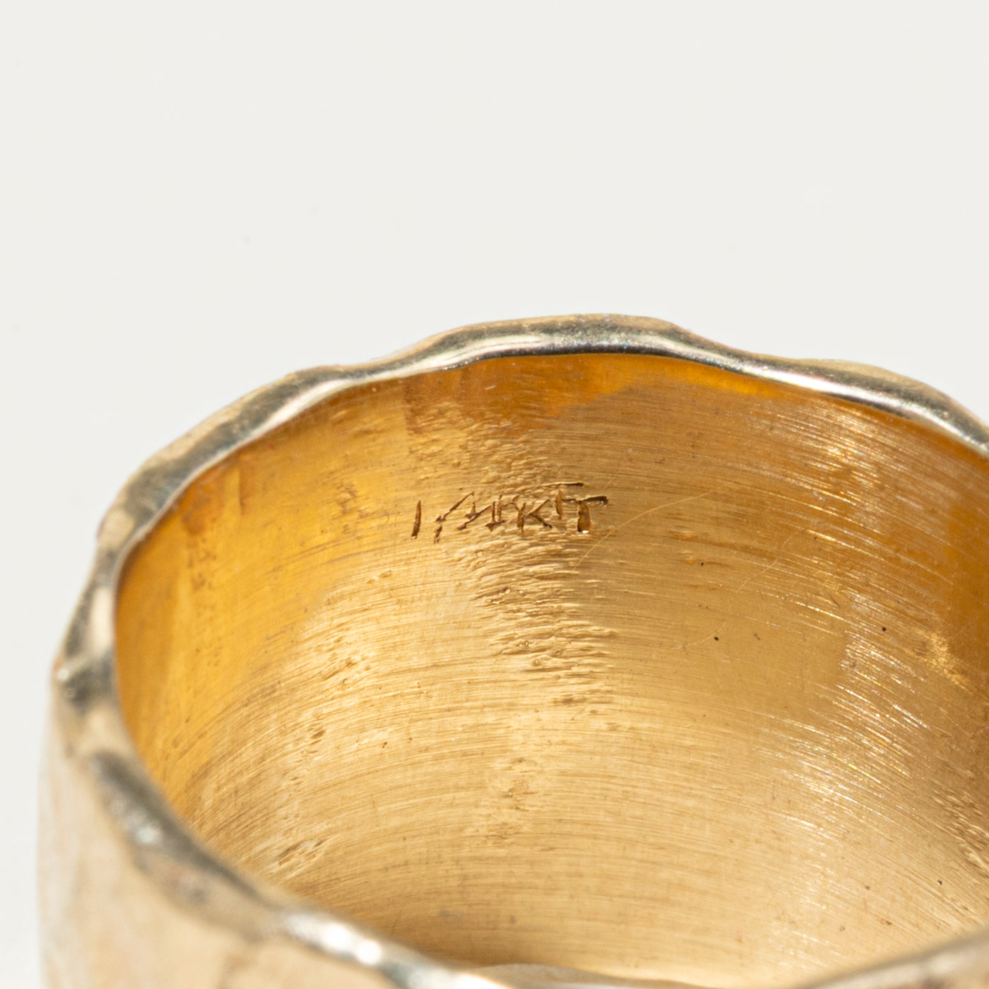 14k Hammered Wide Cigar Band | 13mm | SZ 5