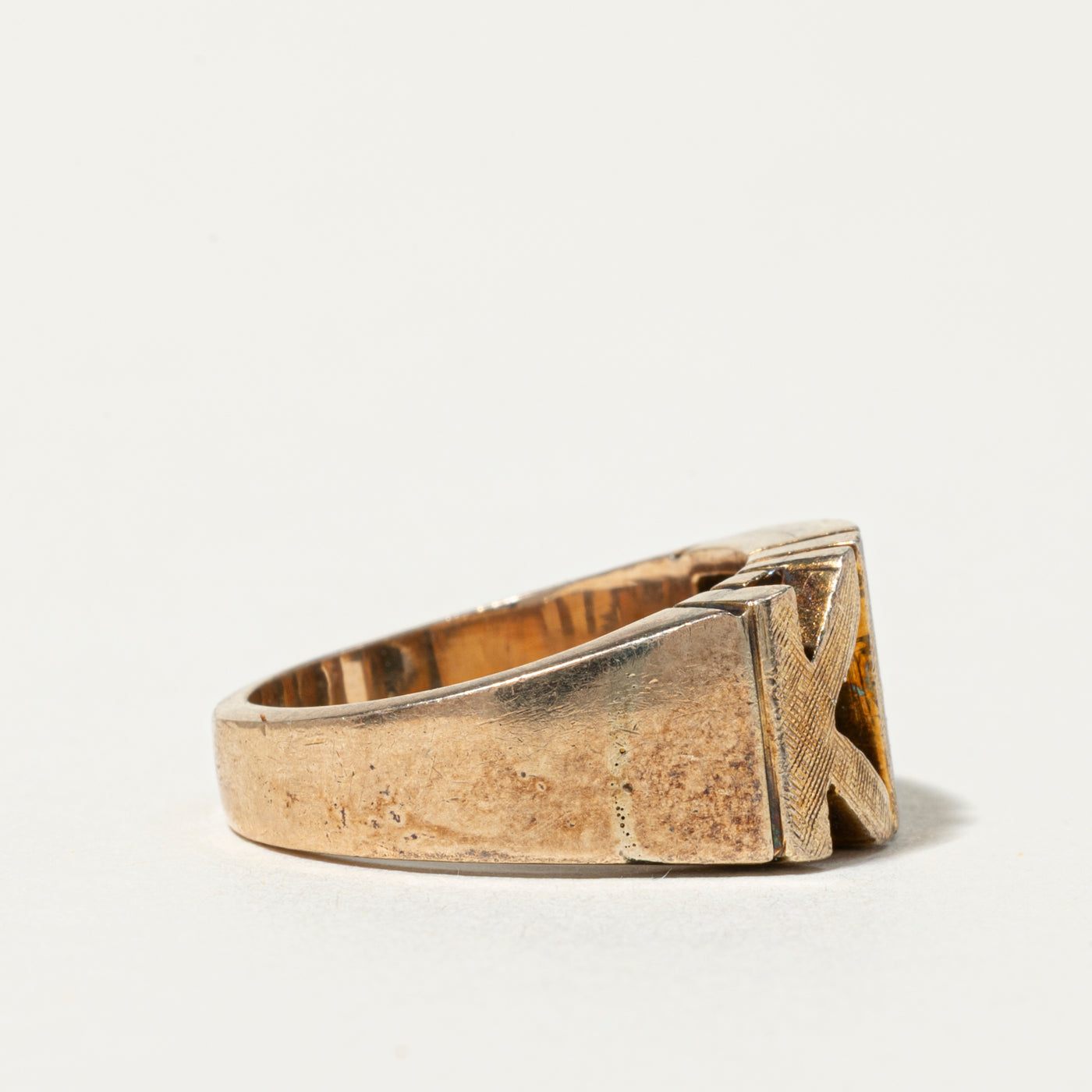 10k "KIT" Initial Textured Ring | SZ 6