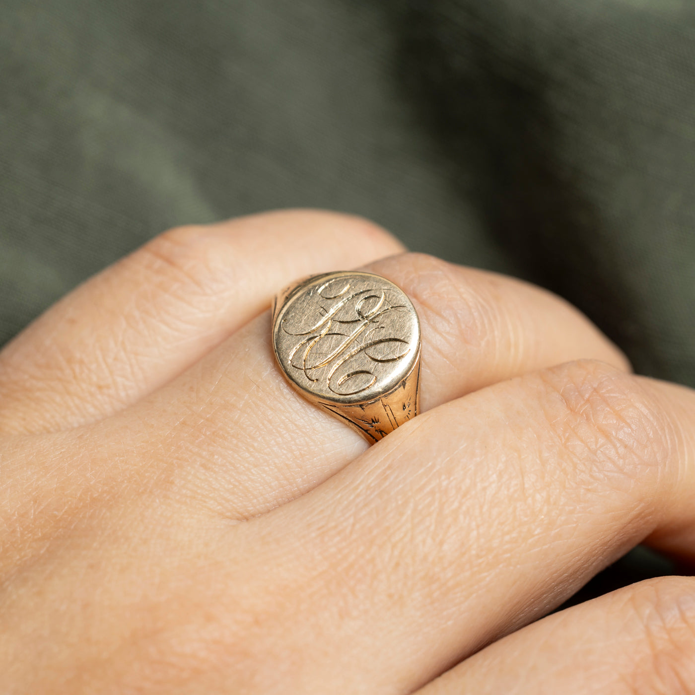 10k "RJC" Initial Engraved Signet Ring | SZ 9