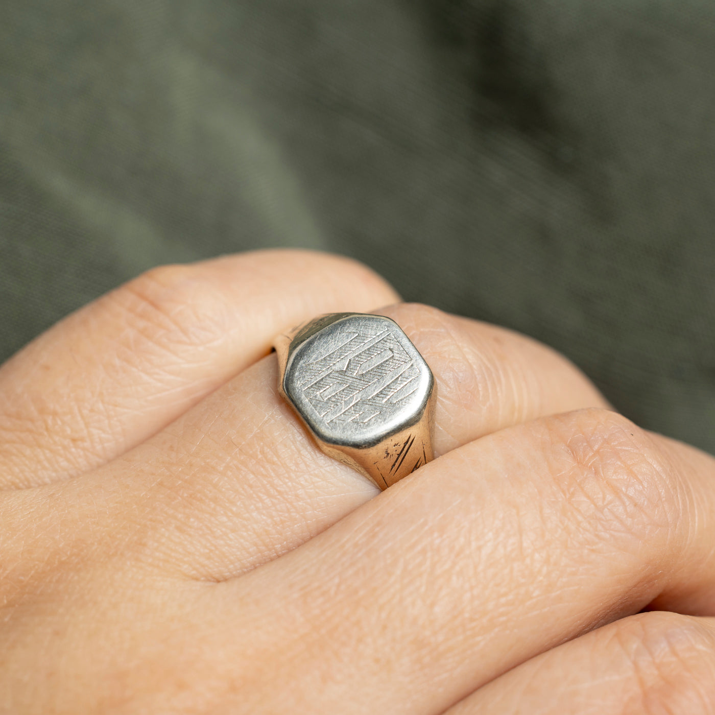 10k "RBL" Initial Engraved Signet Ring | SZ 9