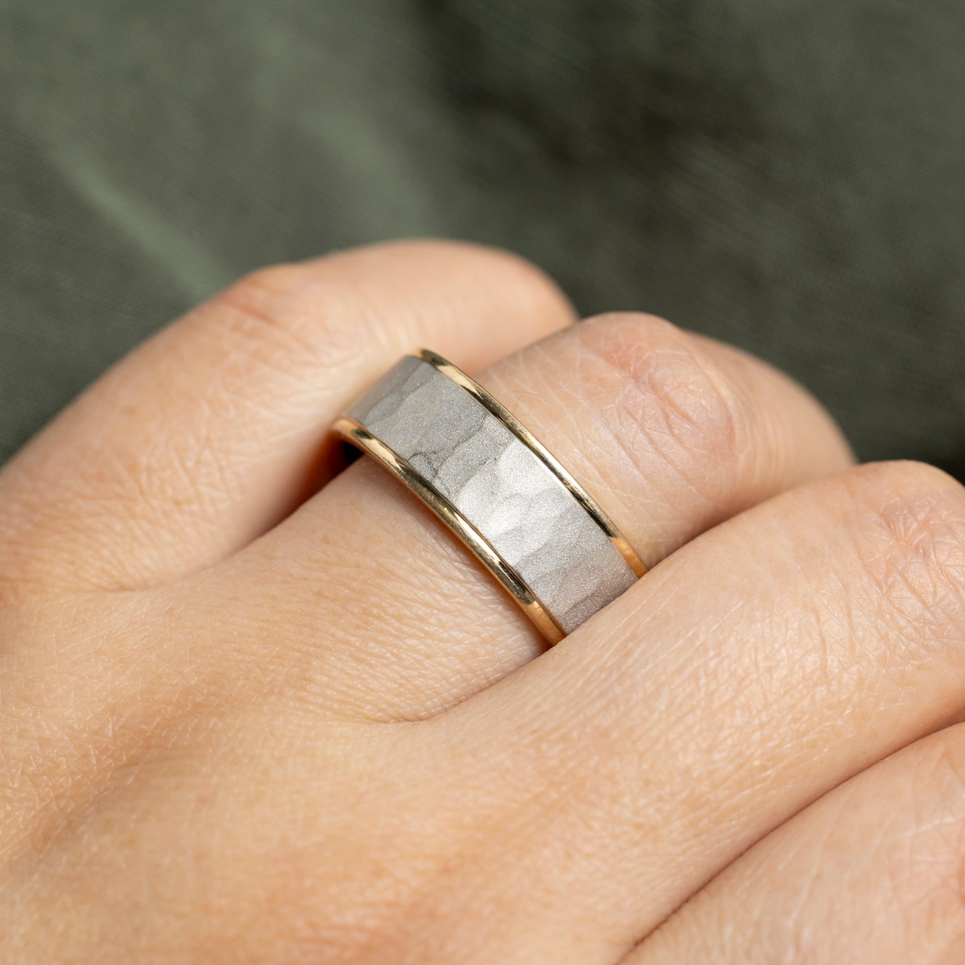 14k Two Tone Gold Hammered Matte Band | 7mm | SZ 10