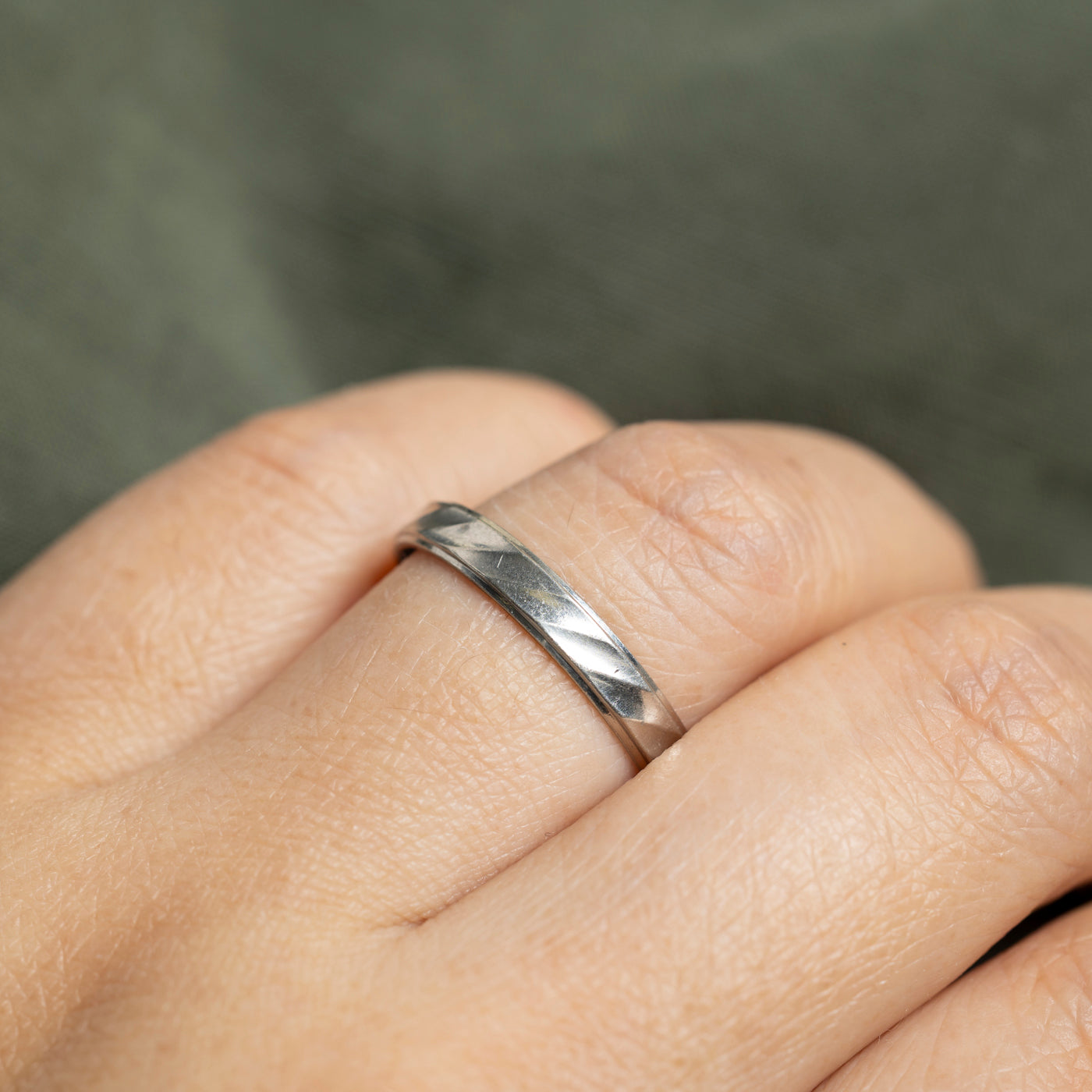 Platinum Grooved Band | 3mm | SZ 9.25
