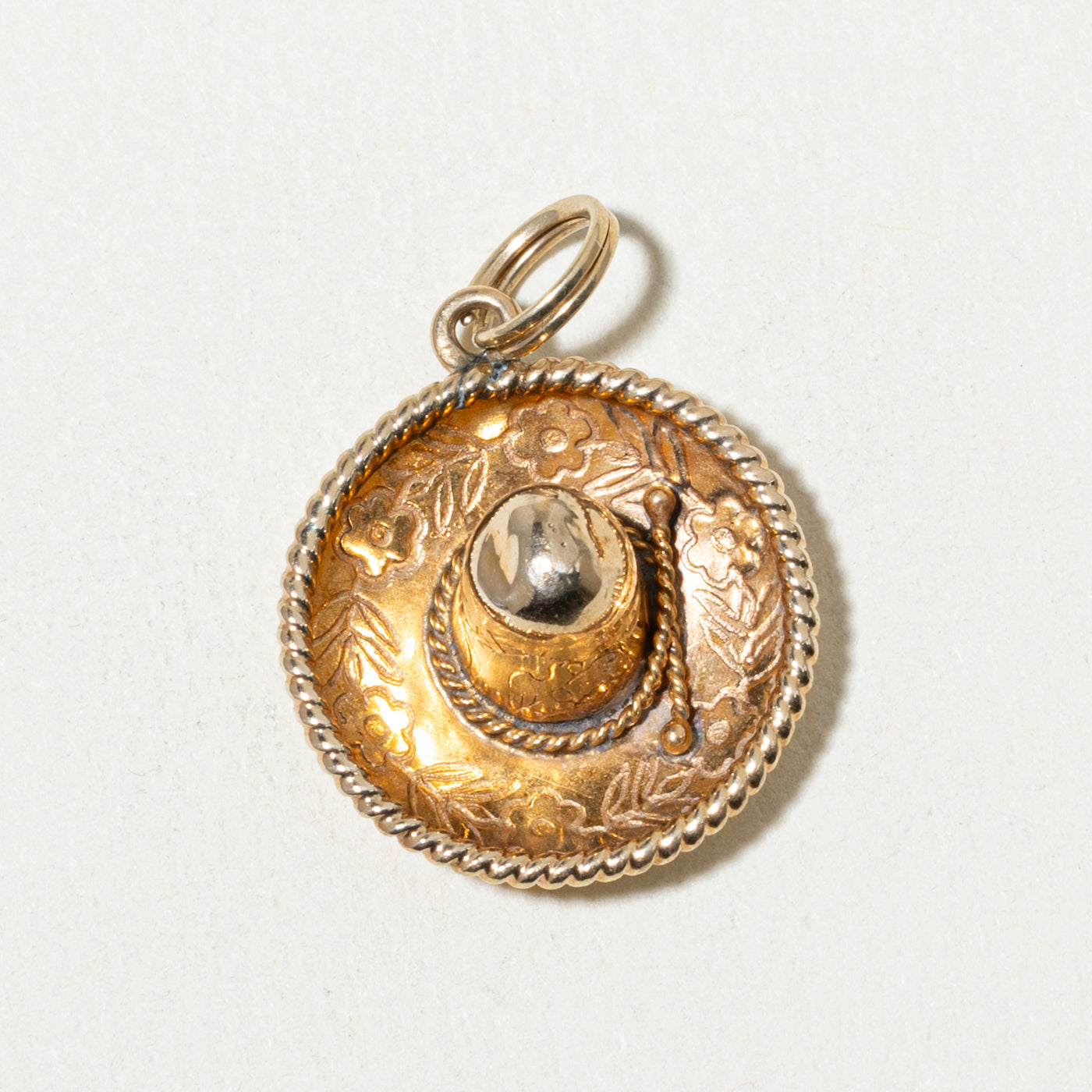 18k Engraved Sombrero Charm