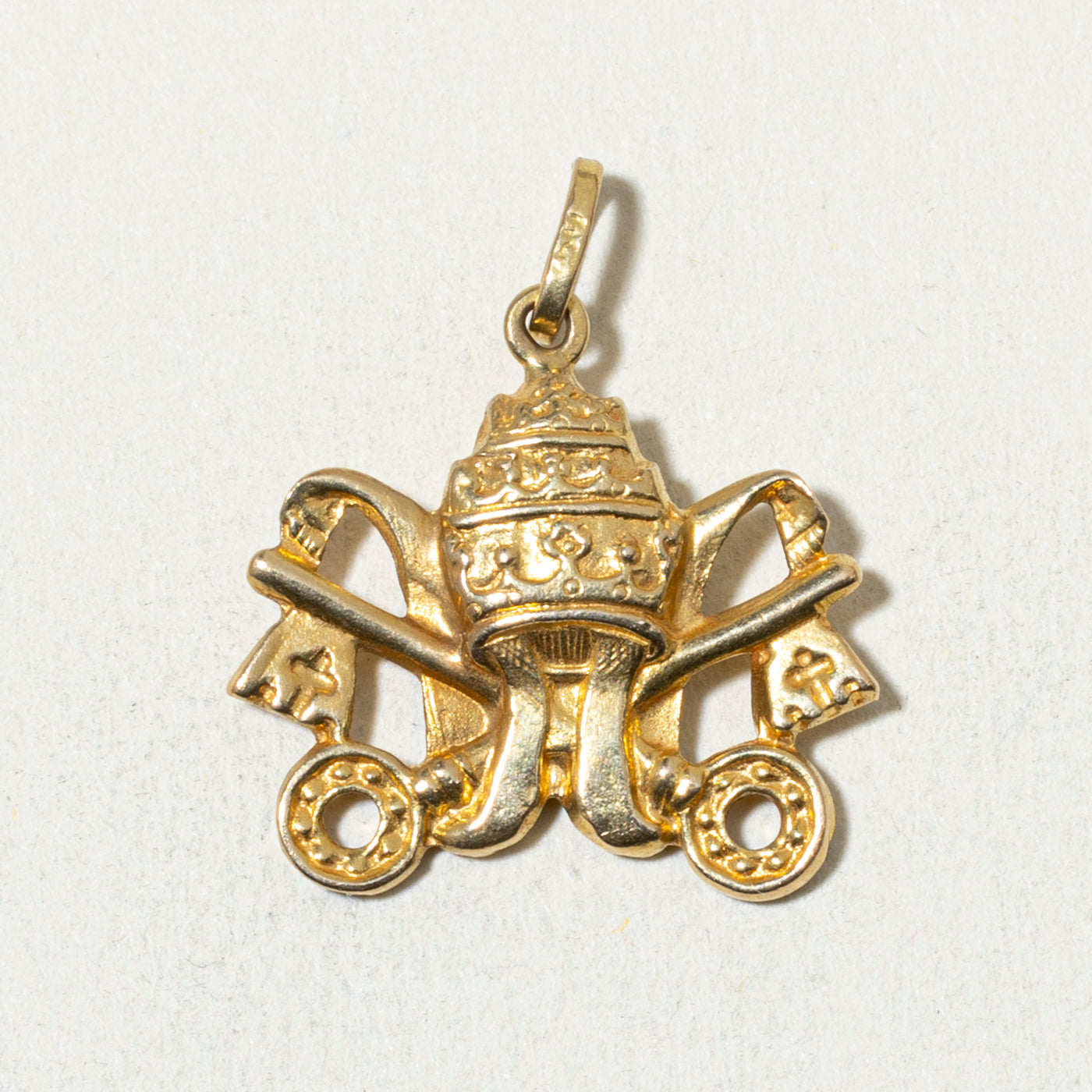 18k Papal Coat of Arms Charm