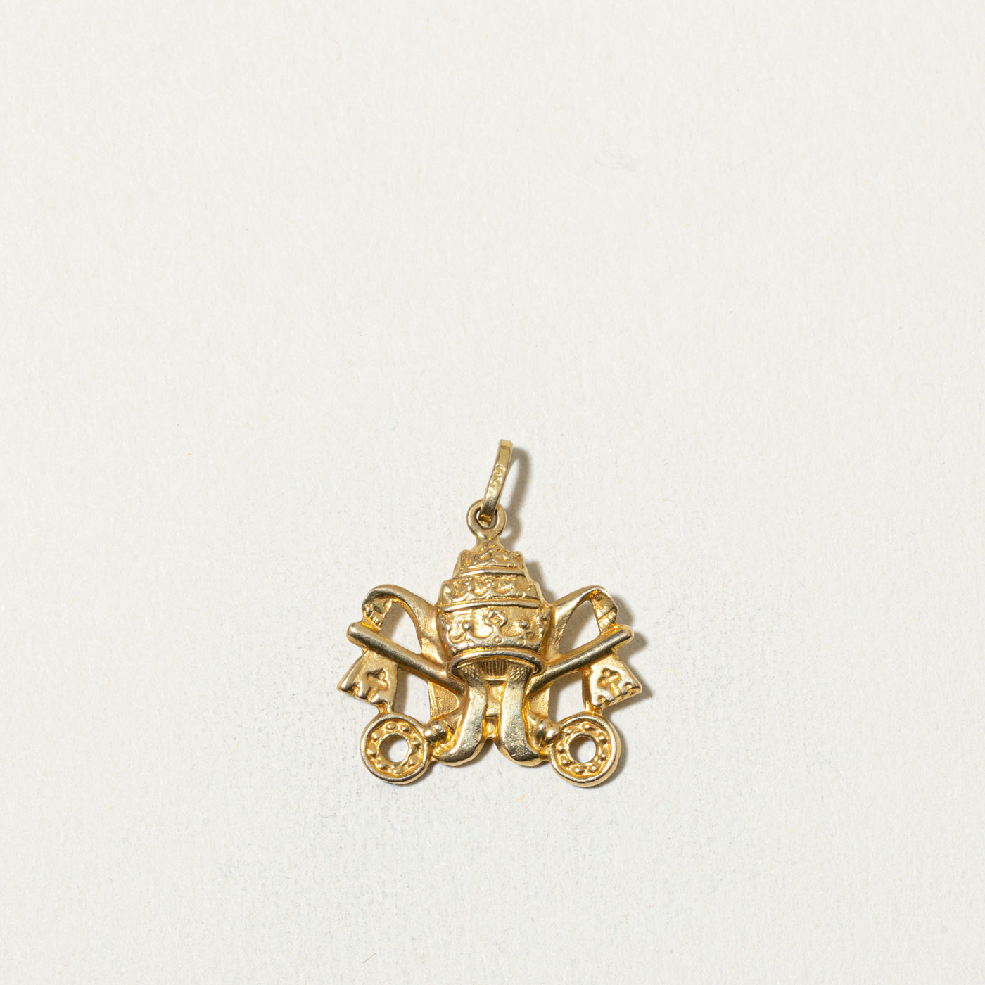 18k Papal Coat of Arms Charm