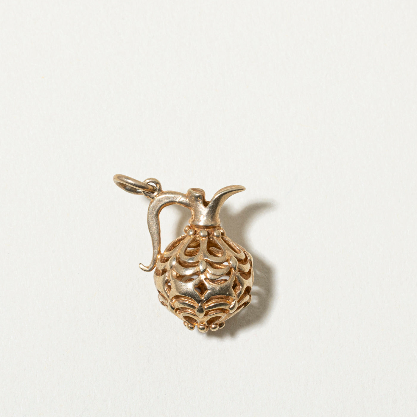 10k Openwork Carafe Charm