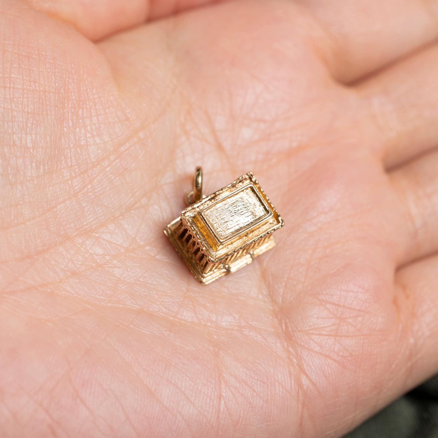 14k Lincoln Memorial Charm