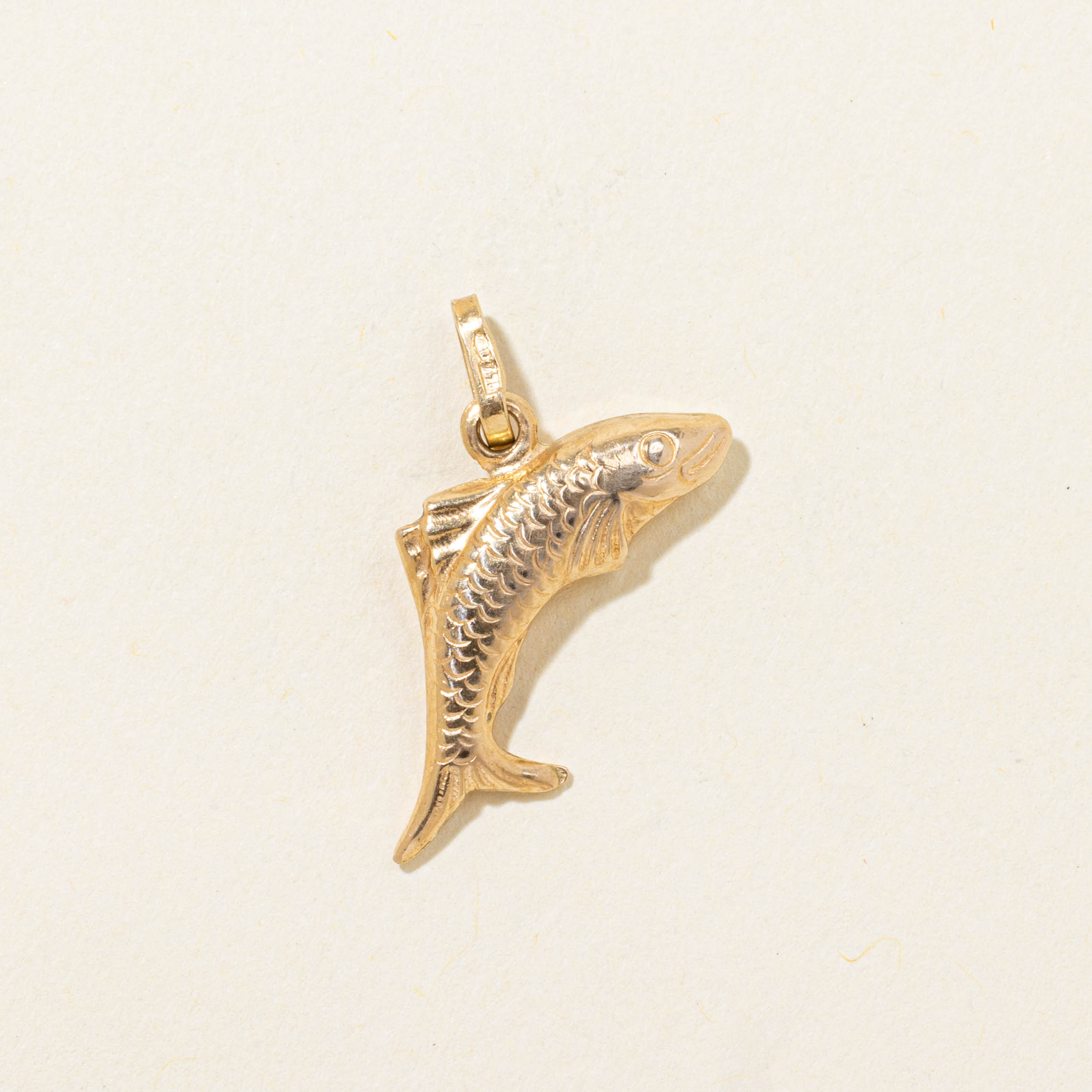 18k Fish Pendant