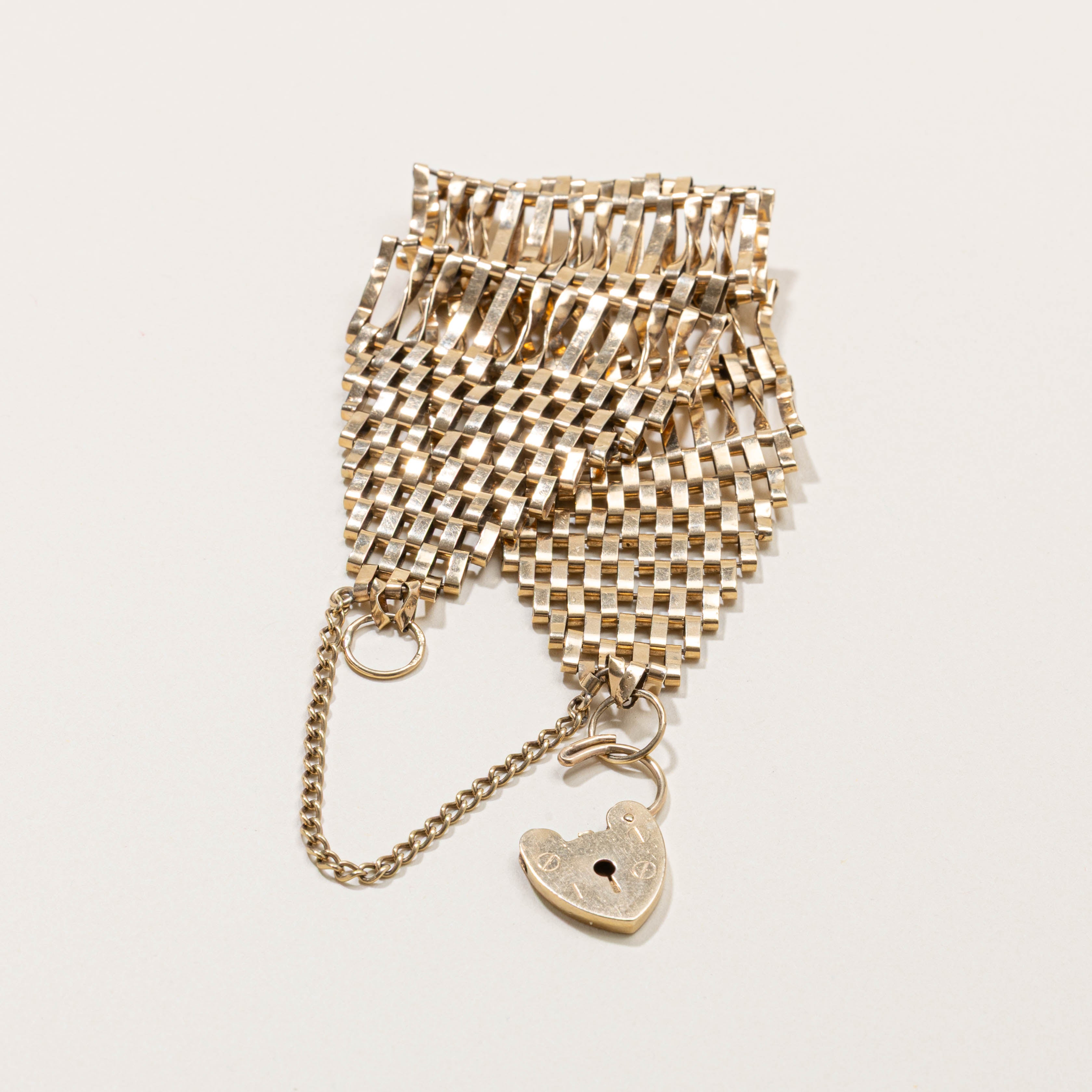 1975 London 9k Openwork Gate Bracelet | 40mm | 7'