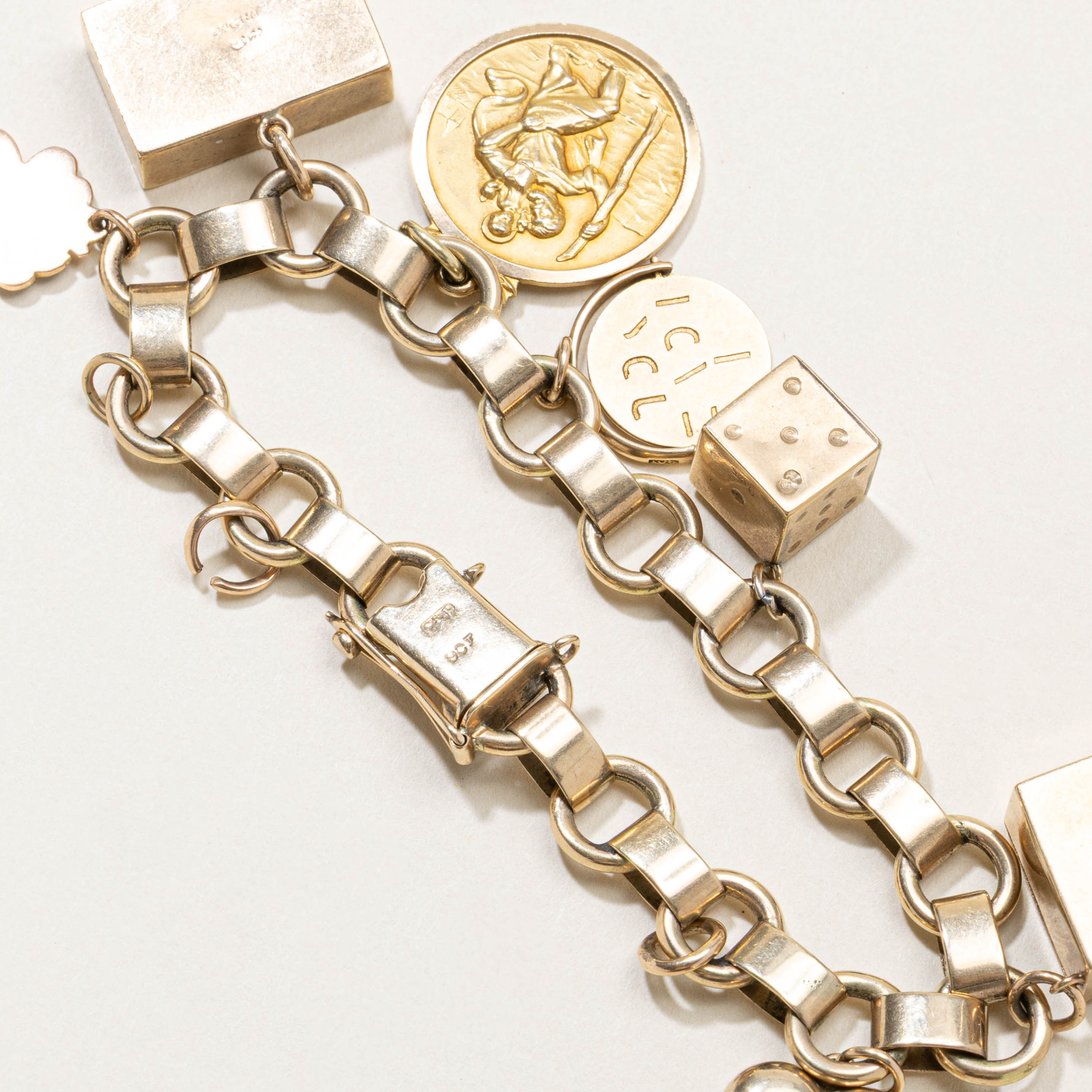 London 9k Charm Bracelet | 7"