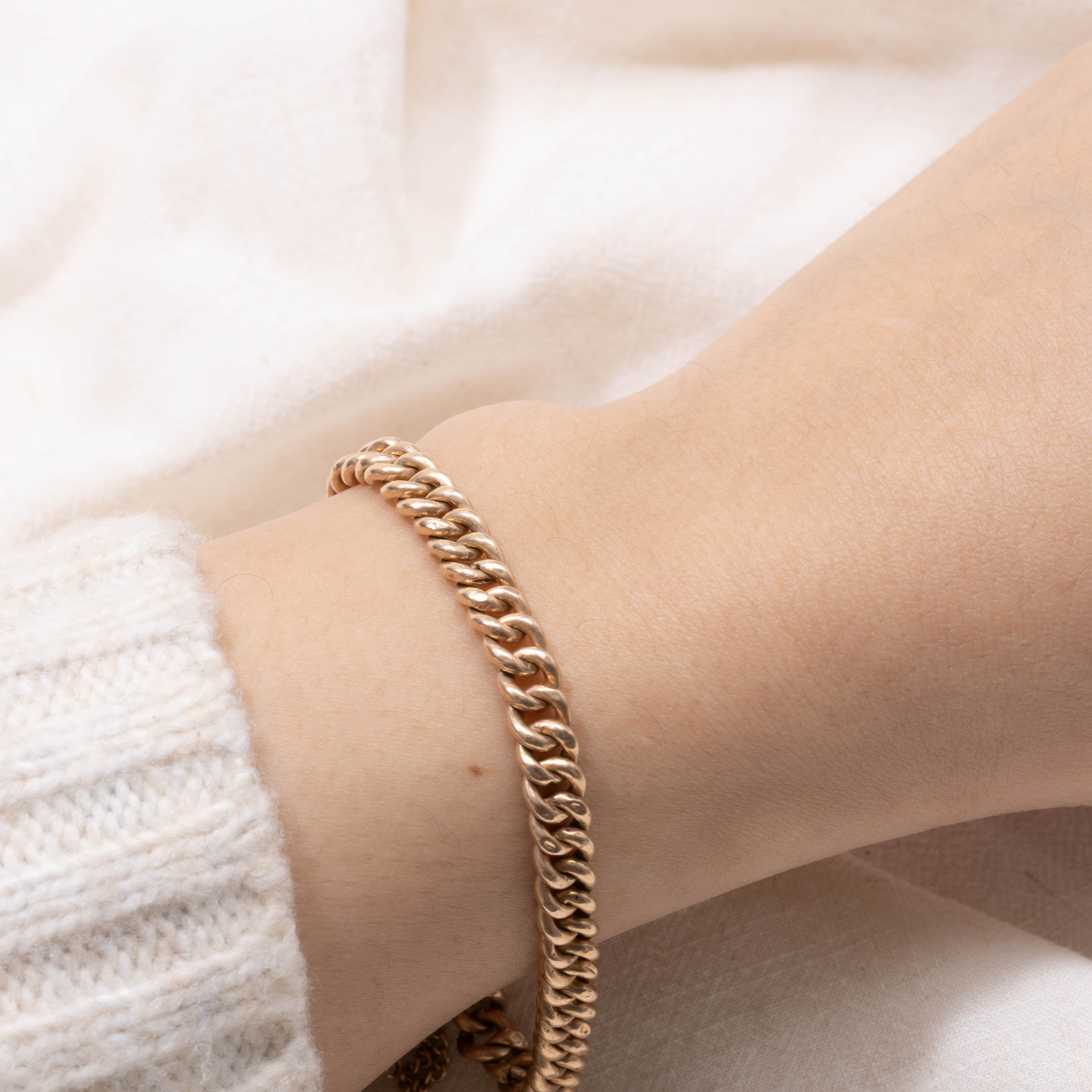 14k Curb Link Chain Bracelet |  5.75mm | 7"