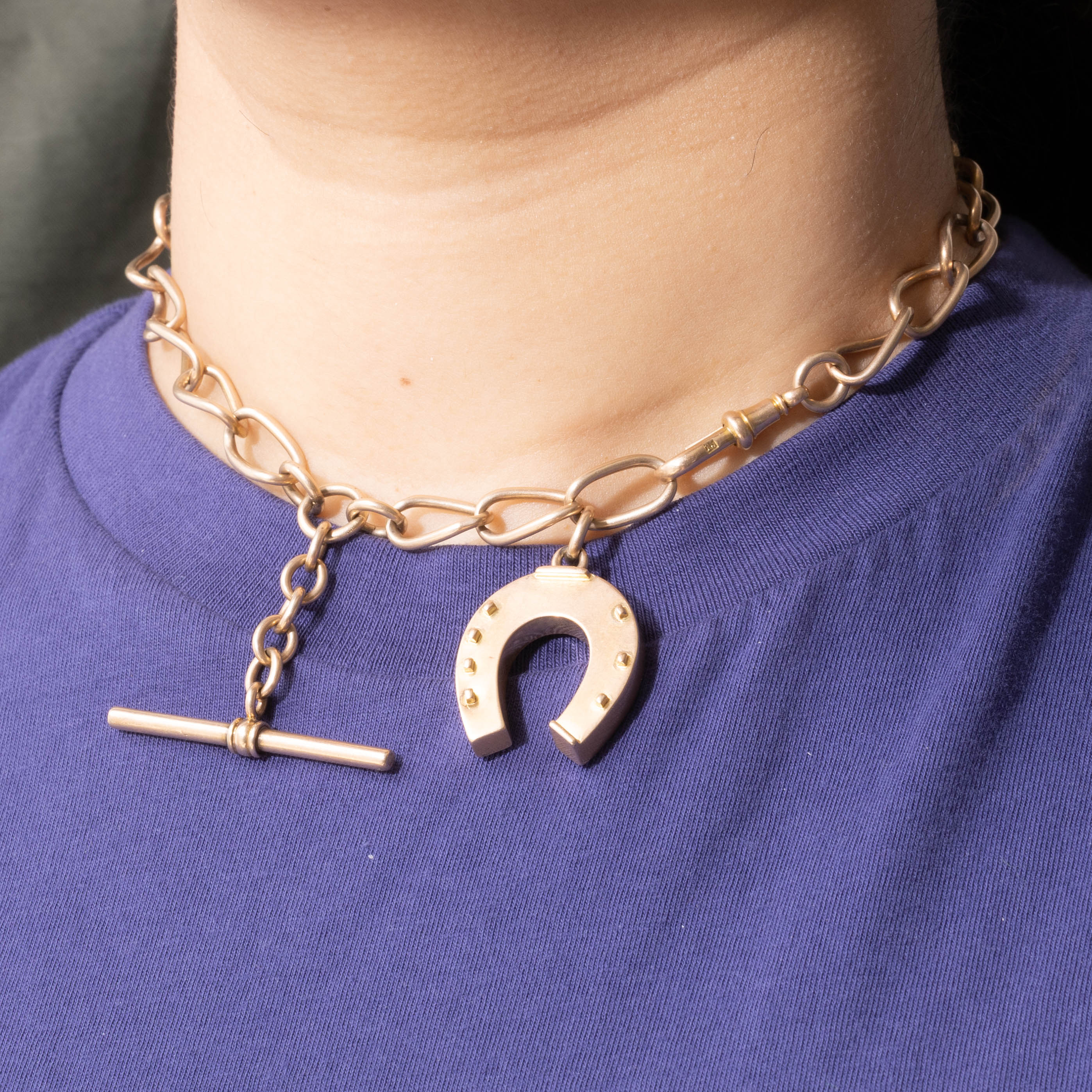 15k Horseshoe T Bar Watch Chain  |  8.5mm | 14"