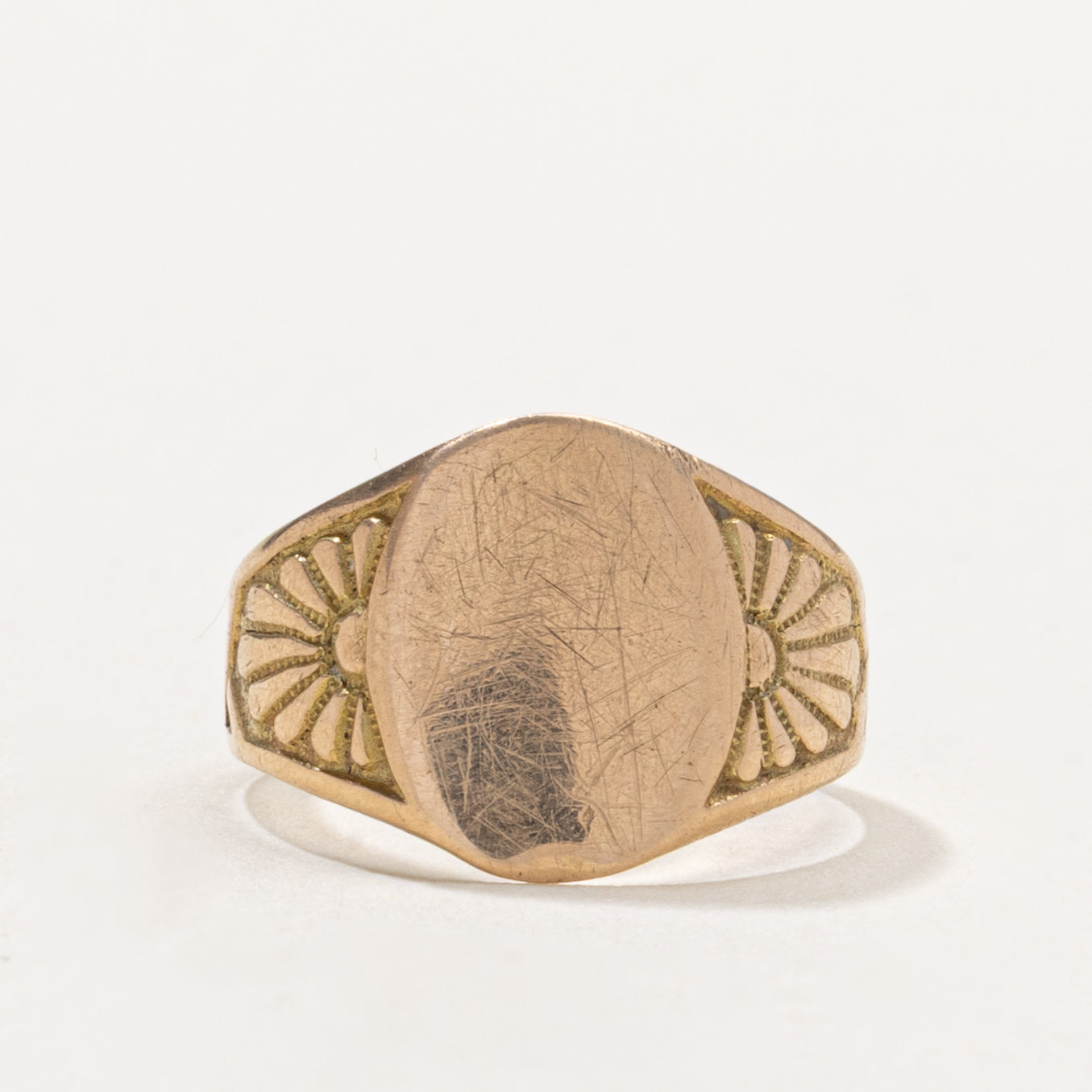 14k Sun Engraved Signet Ring | SZ 3.5