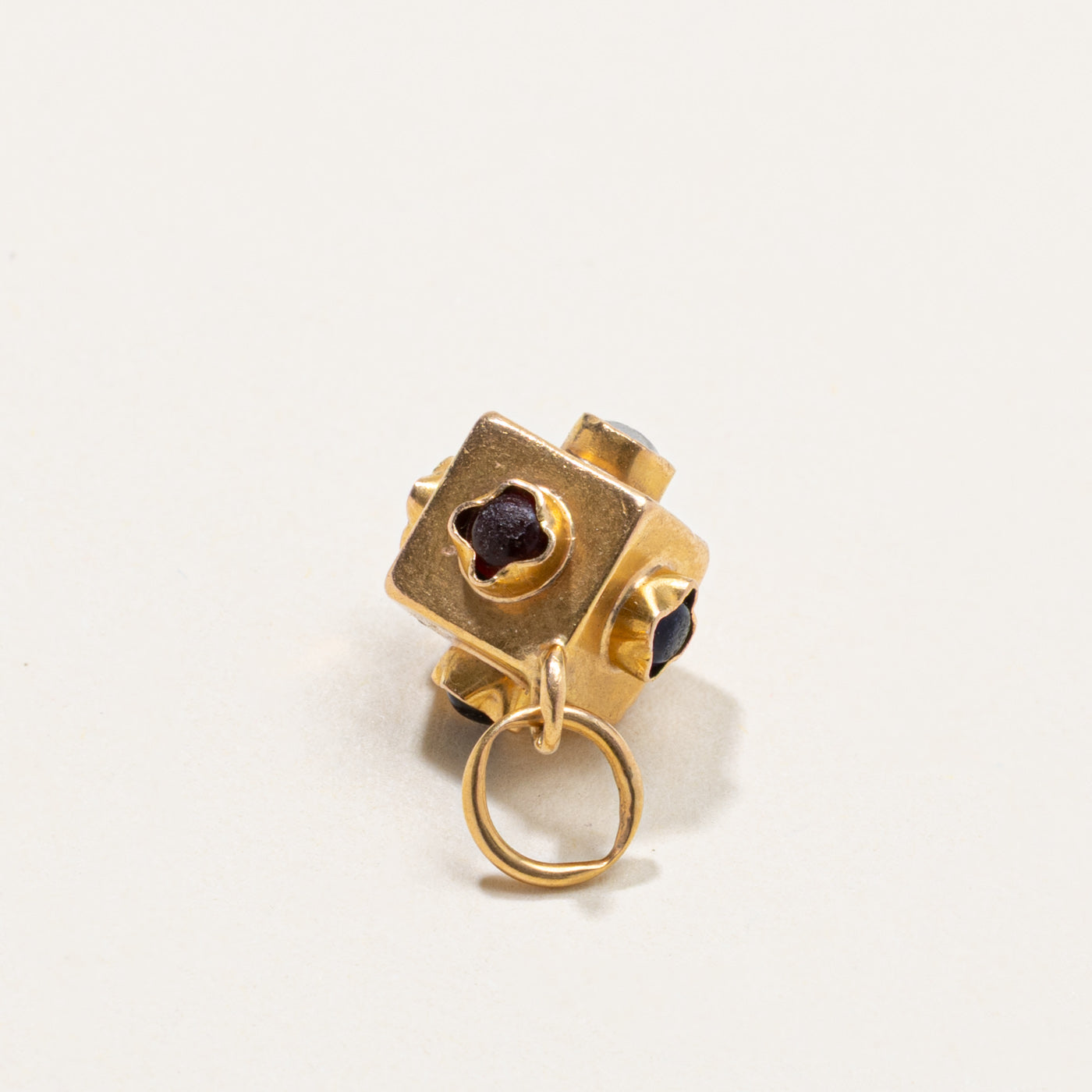 18k Yellow Gold Cube Pendant
