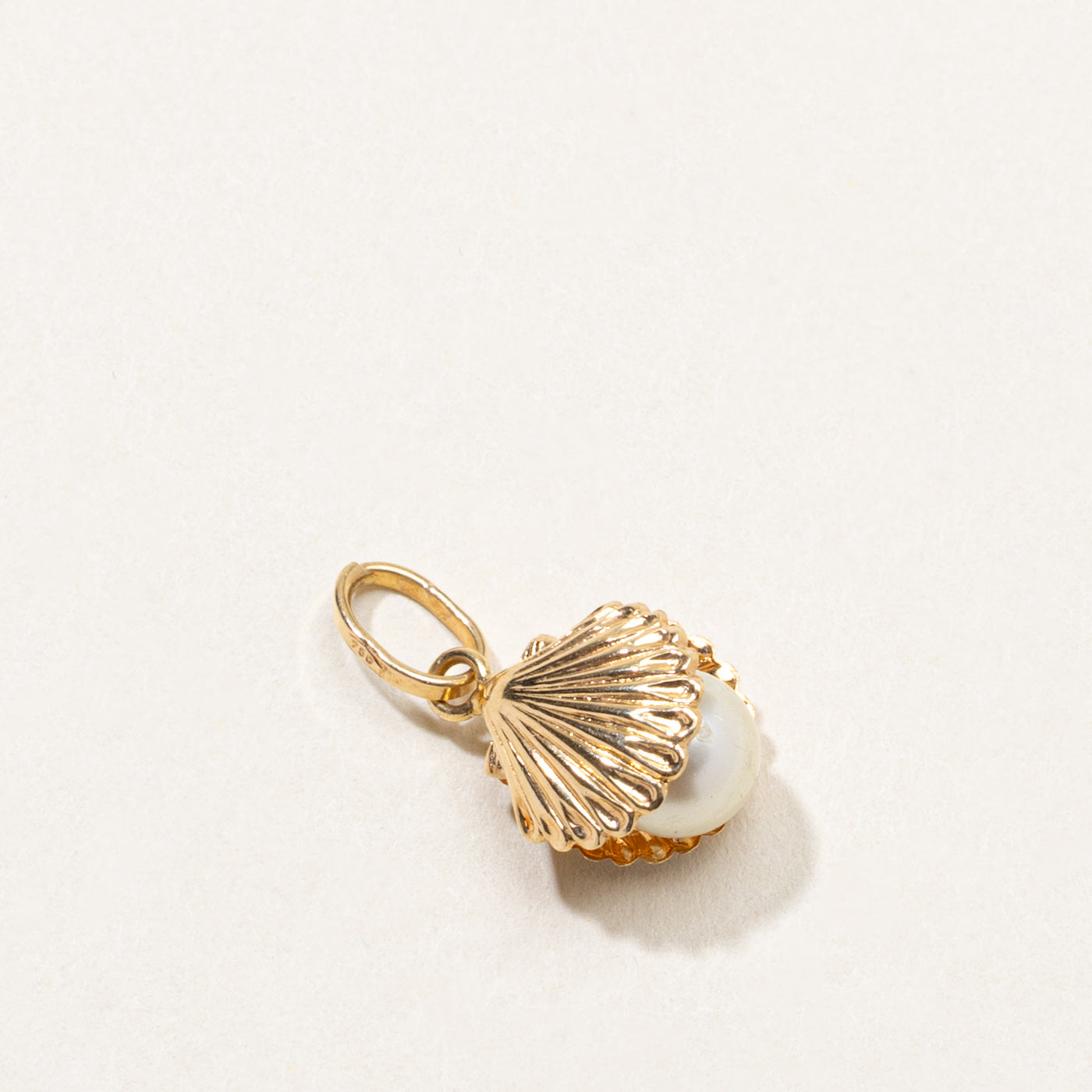 Italian 18k Pearl Shell Charm