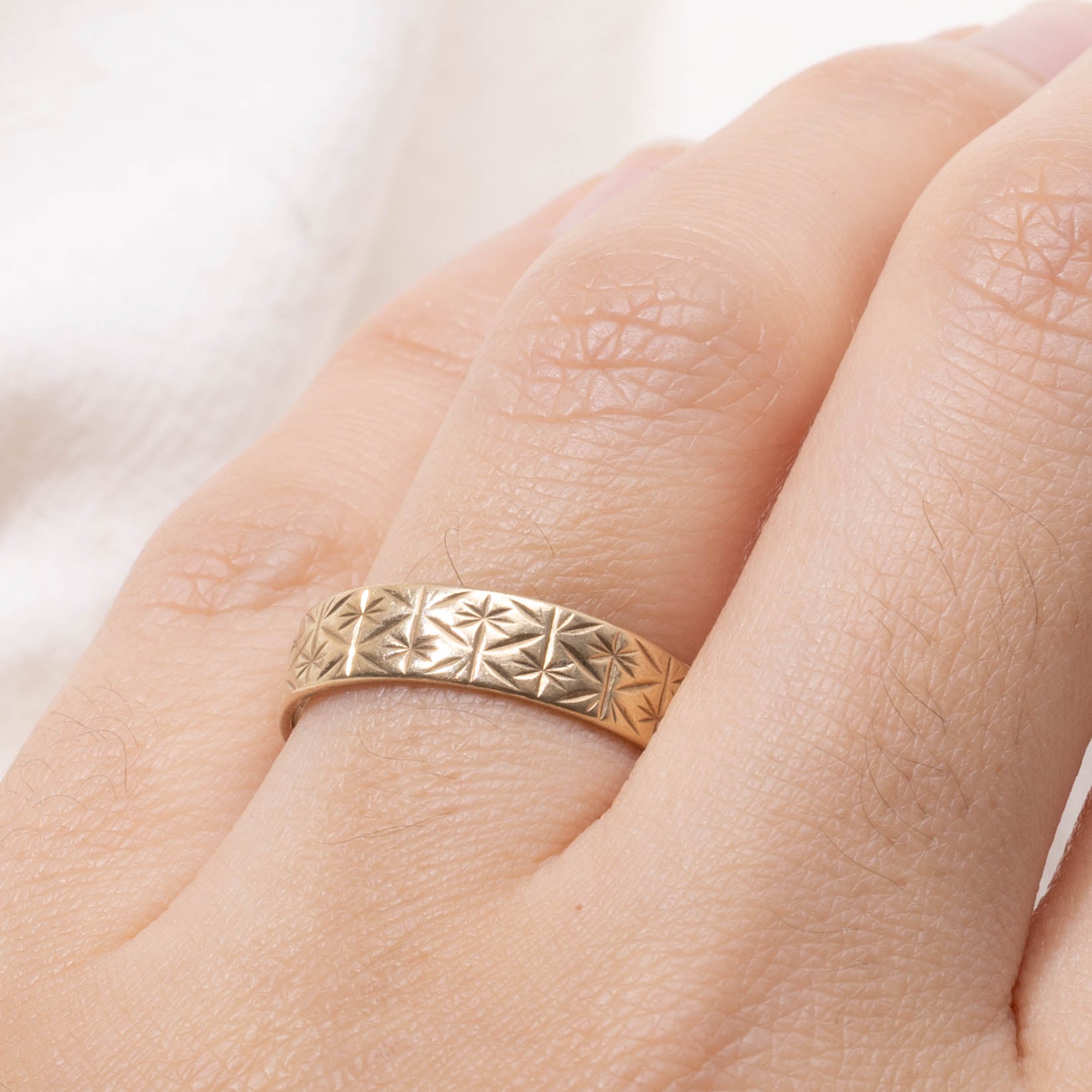 1968 London UK Textured Band | 4.80mm | SZ 8