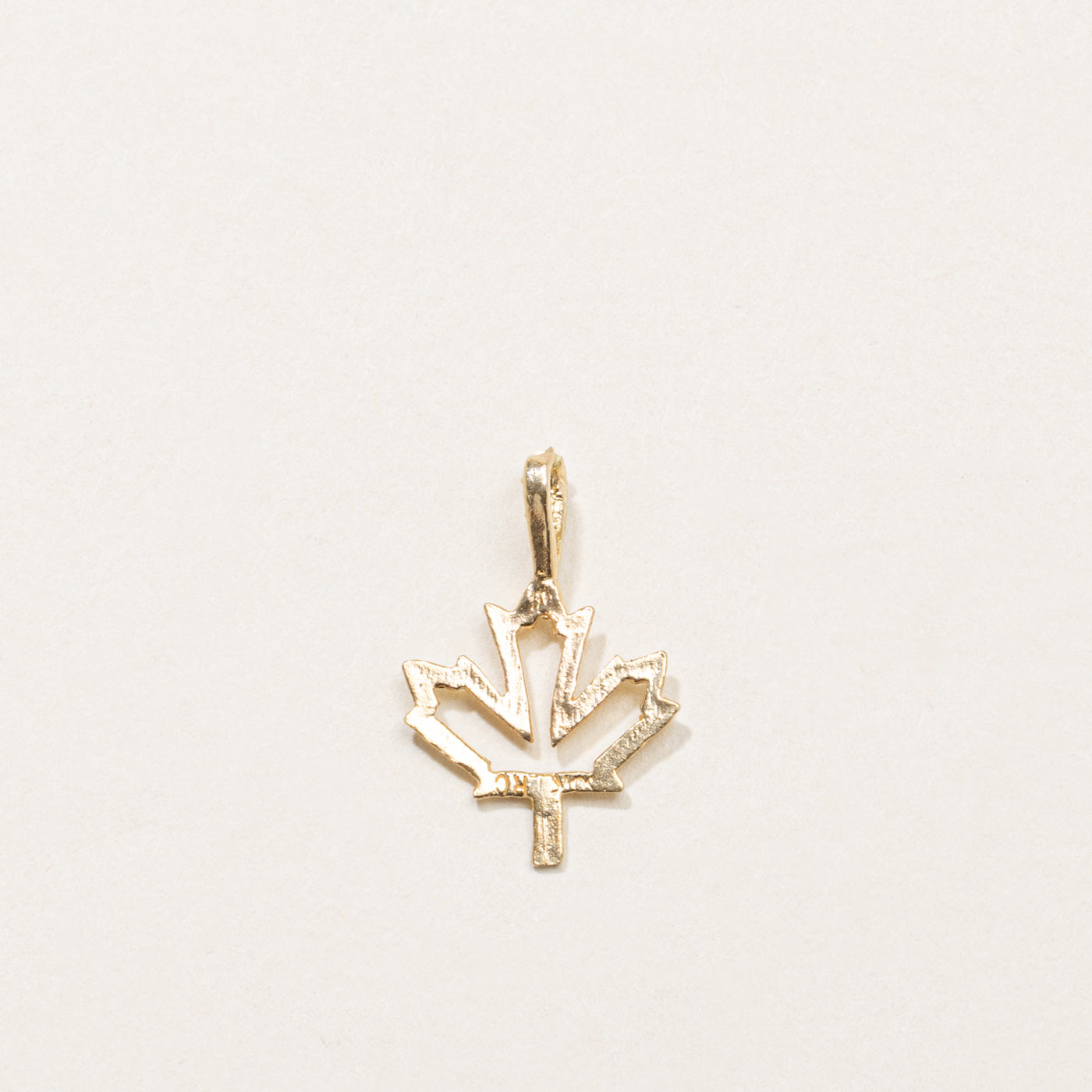 10k Maple Leaf Pendant