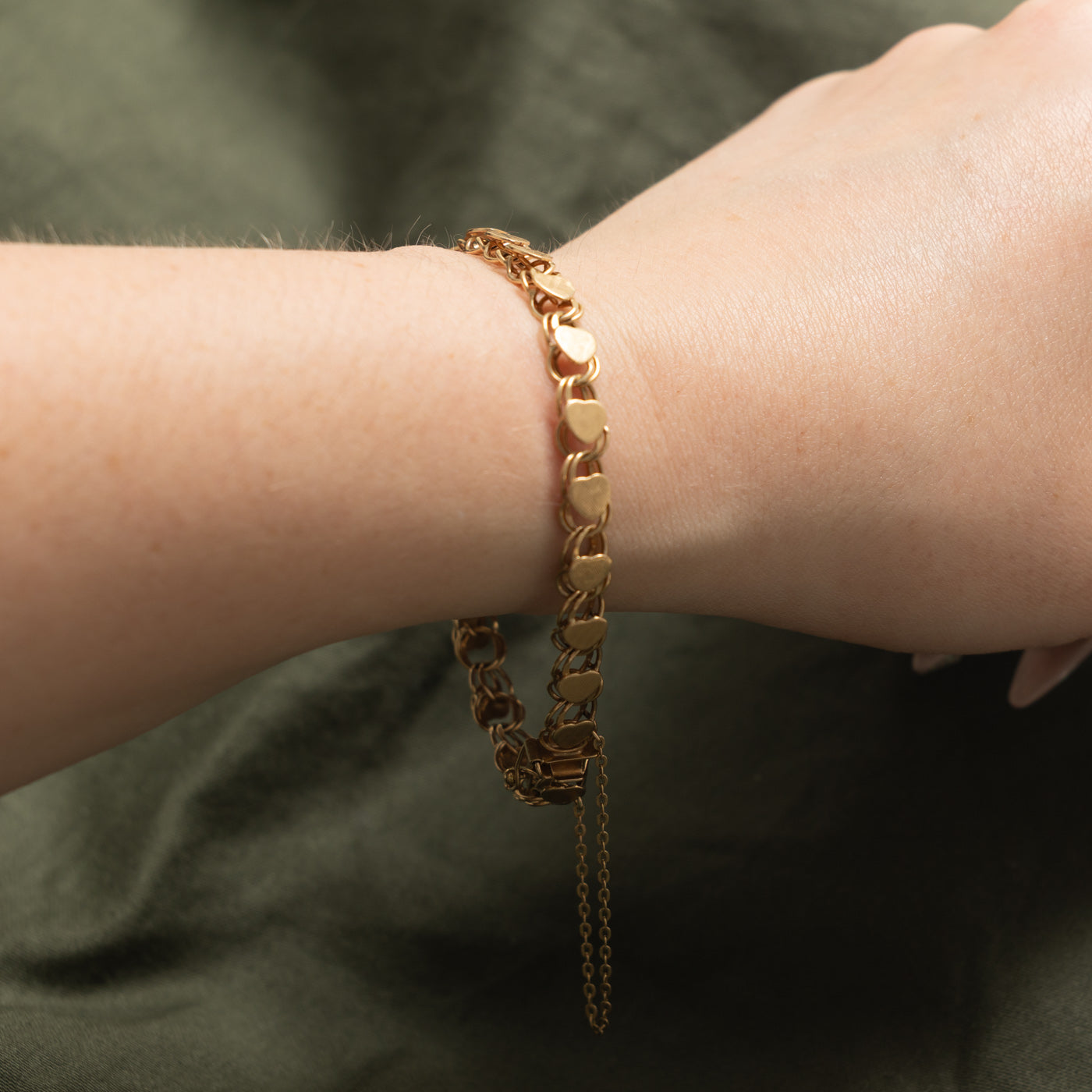 10k Heart Motif Link Bracelet | 6mm | 6.5"