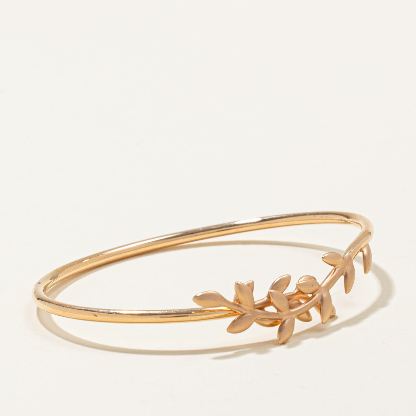 18k Leafy Bangle Bracelet | 6"