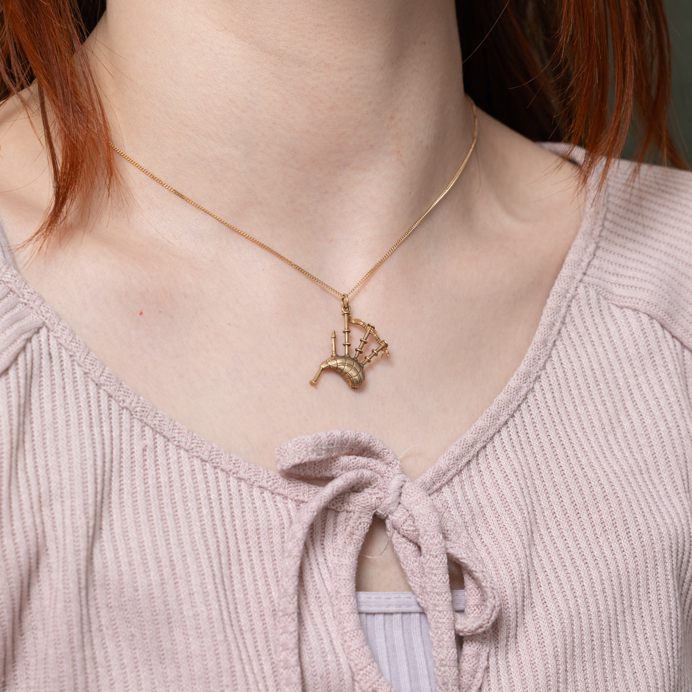 1975 London 9k Bagpipe Charm