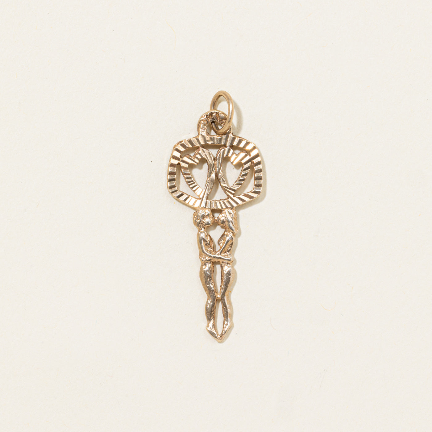 10k Kissing Couple Heart Key Charm