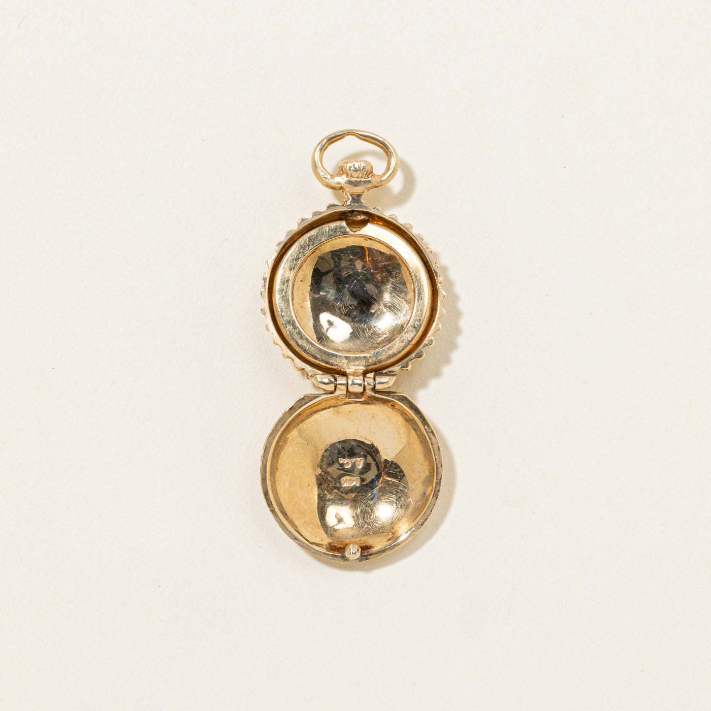 14k Ornate Locket
