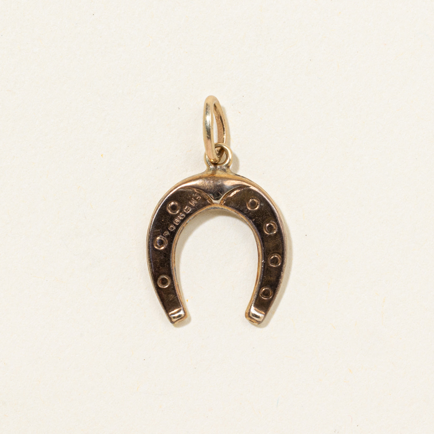 1977 London 9k Horseshoe Charm