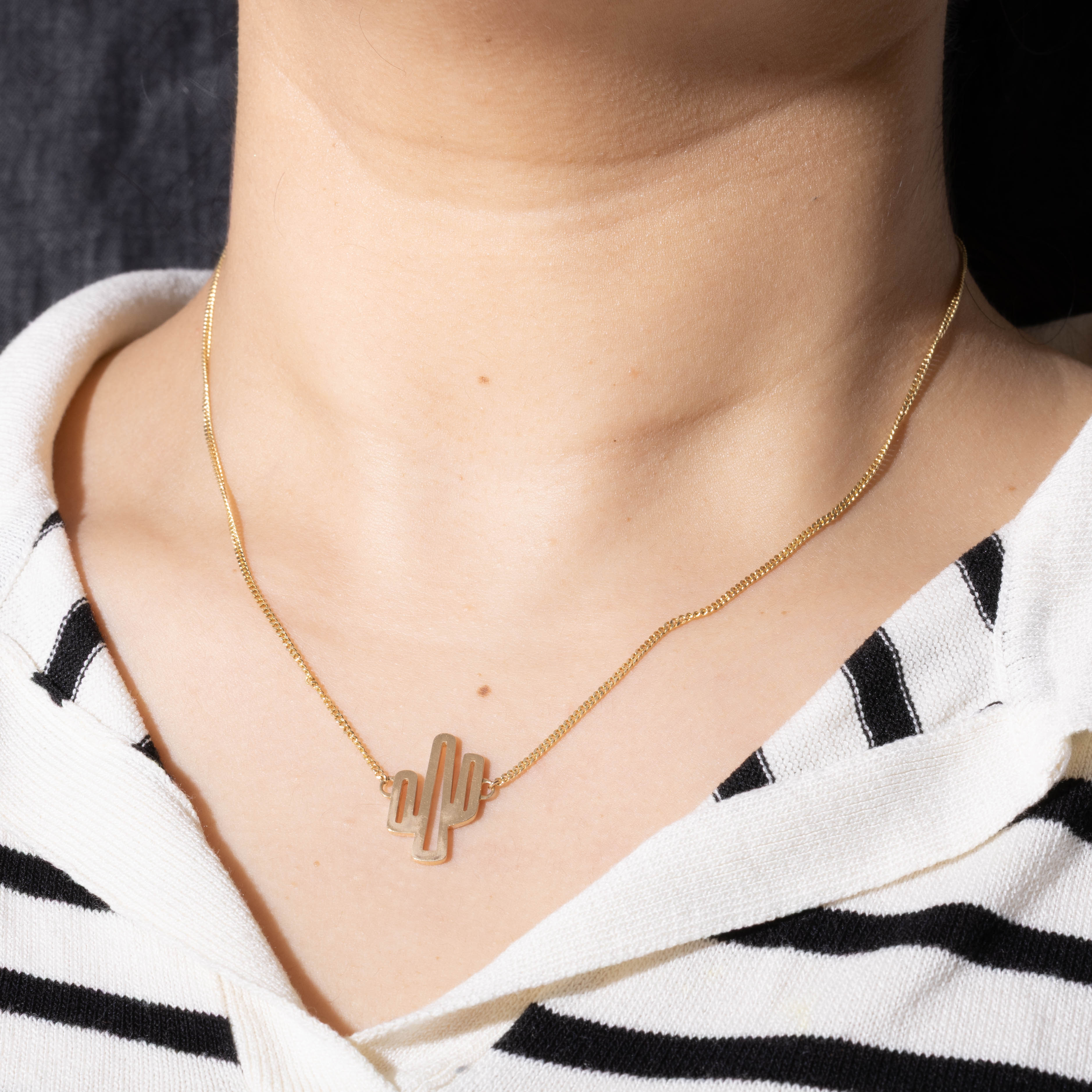 14k Openwork Cactus Pendant Necklace | 17"