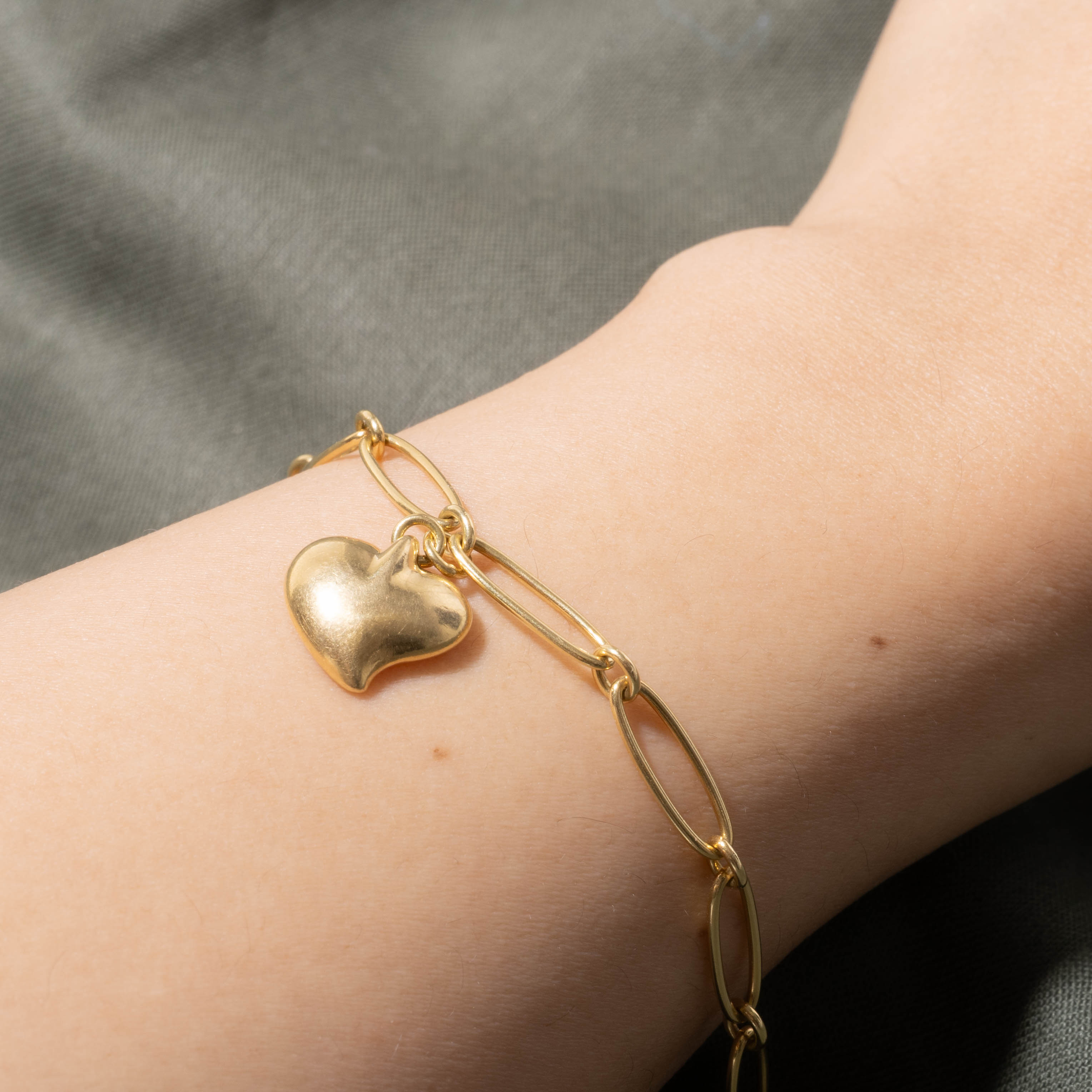 ‘Tiffany & Co’ Elsa Peretti Curved Heart Charm Bracelet