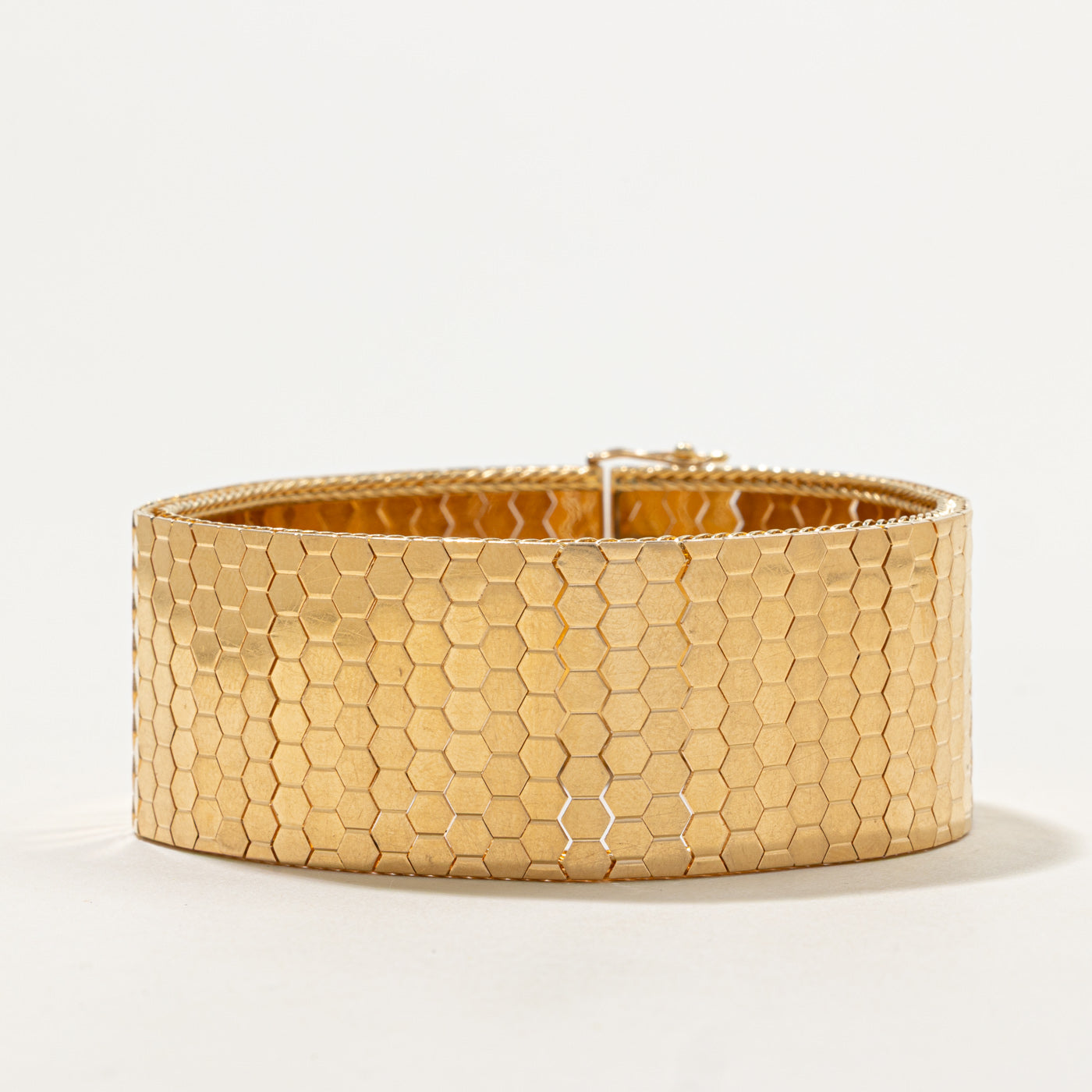 Vintage Italian 18k Hexagon Textured Bracelet | 24.50mm | 7.25"