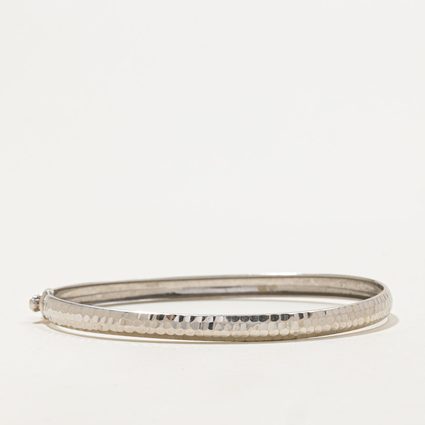 14k Hammered Bangle | 7.6mm | 7.5"