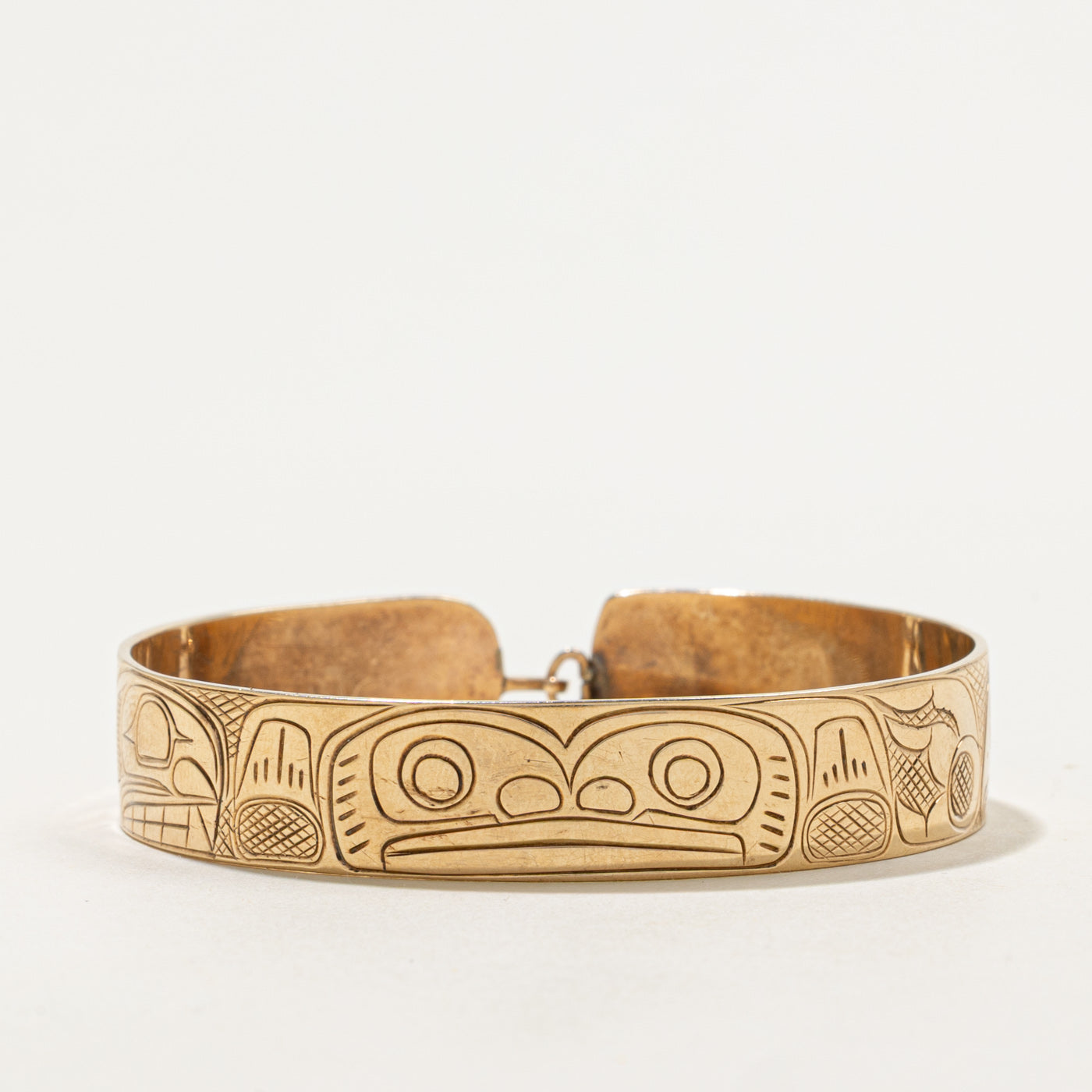 'Amos Dawson' 10k Engraved Indigenous Cuff | 10.20mm | 5.5"