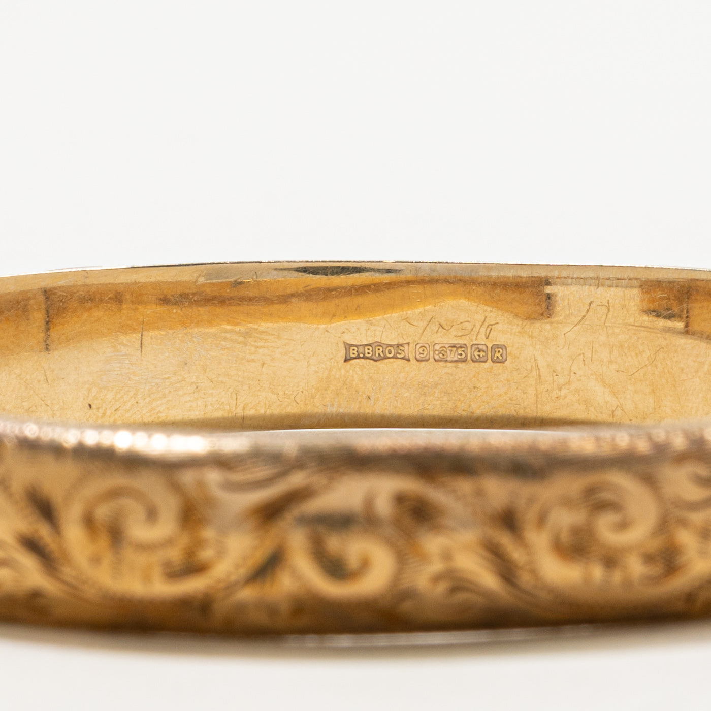 'B. Bros' 1966 Birmingham 9k  Engraved Bangle | 10.25mm | 9"
