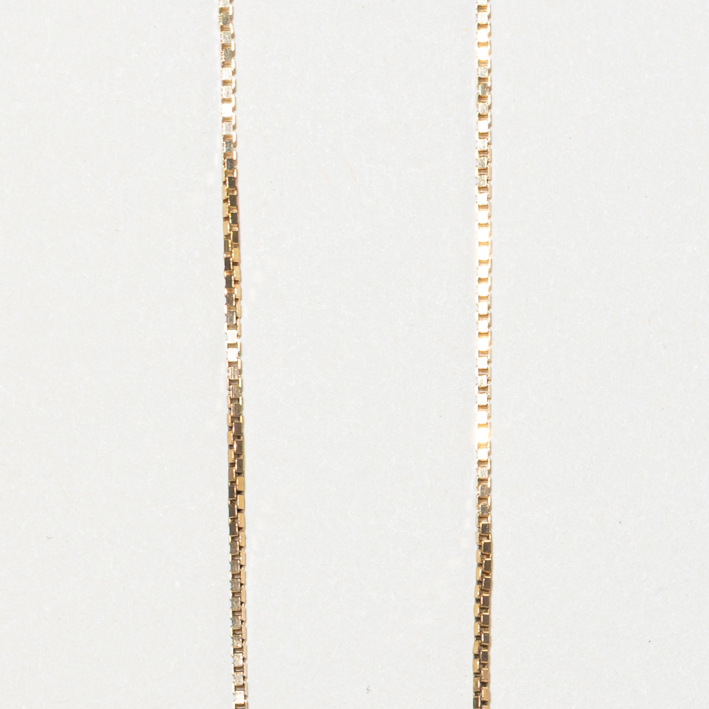 10k Hammered Star Pendant Necklace | 16.5"