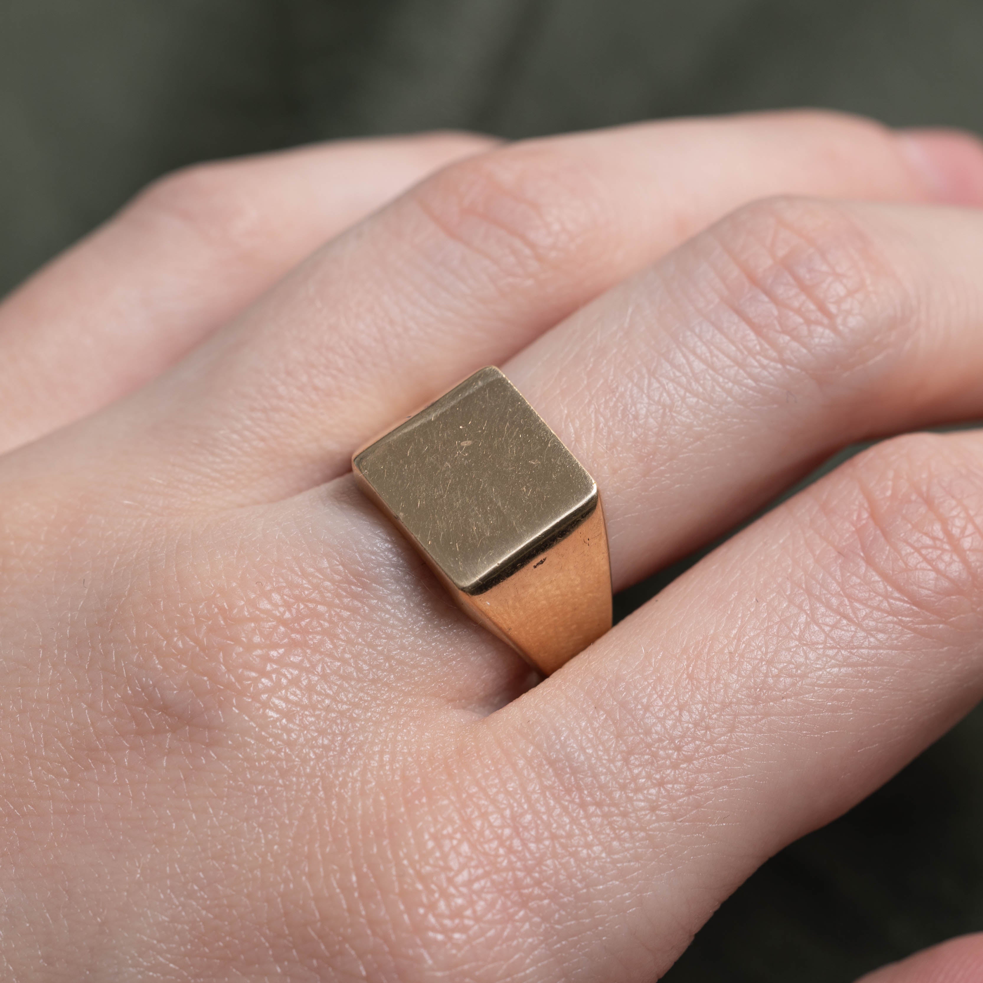 10k Yellow Gold Chunky Signet Ring | SZ 8.75