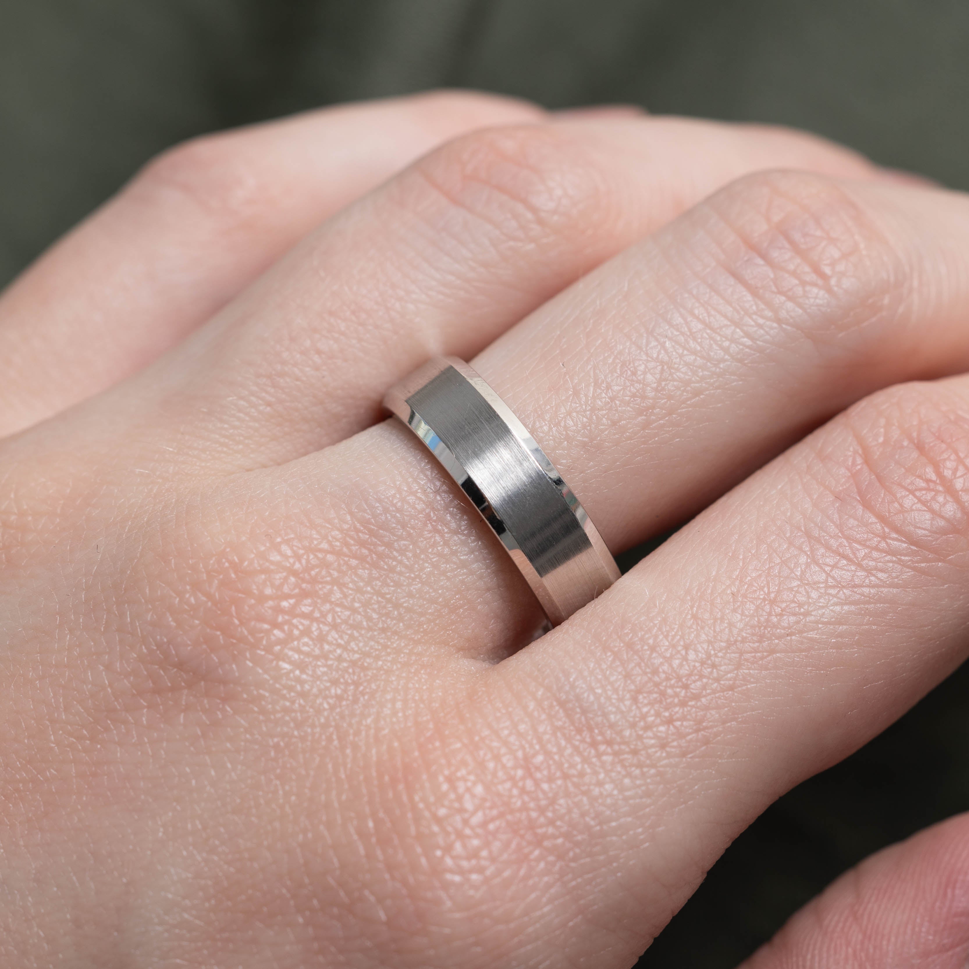10k White Gold Plain Band | 6.05mm | SZ 7.75