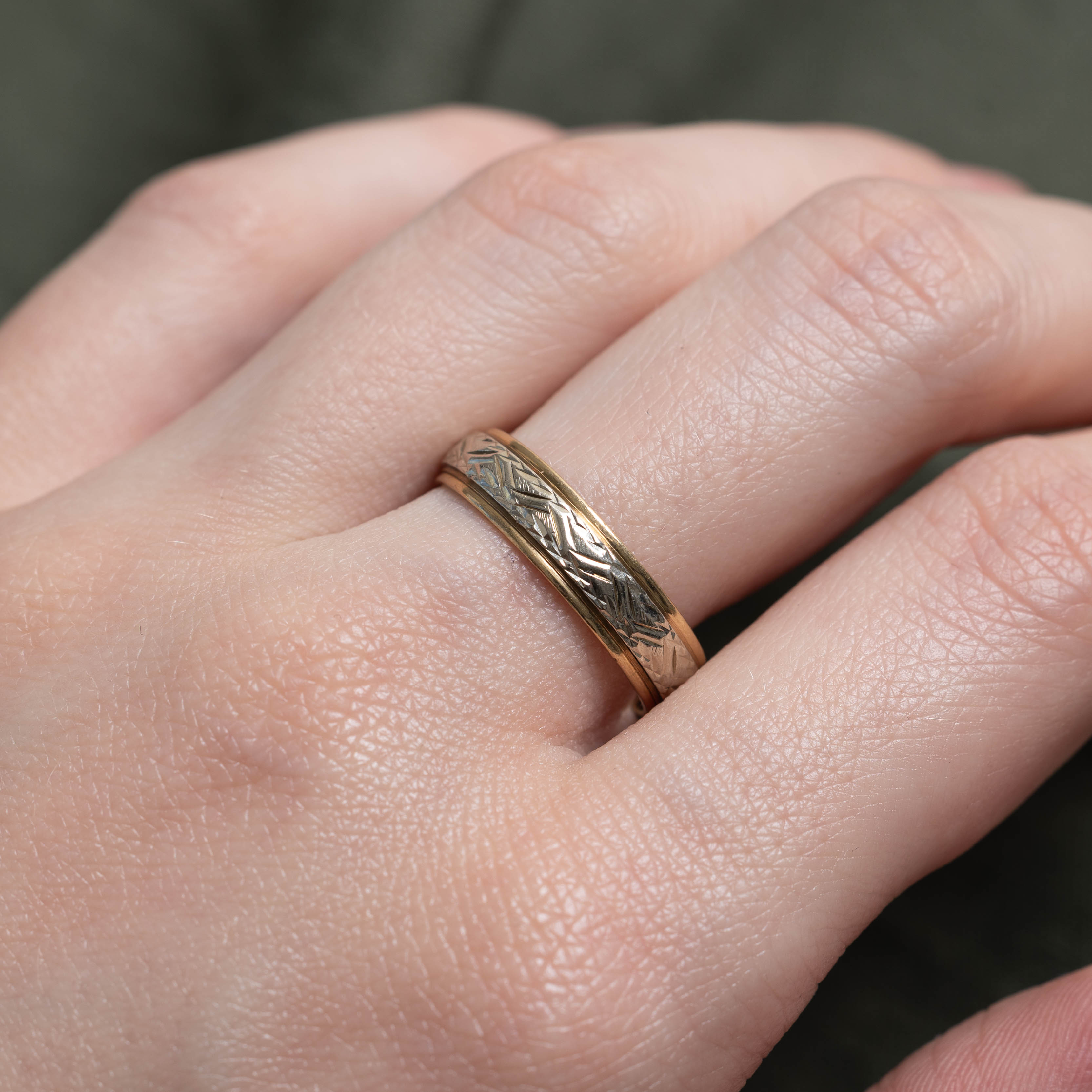 10k Two-Tone Engraved Band | 5.00mm | SZ 9