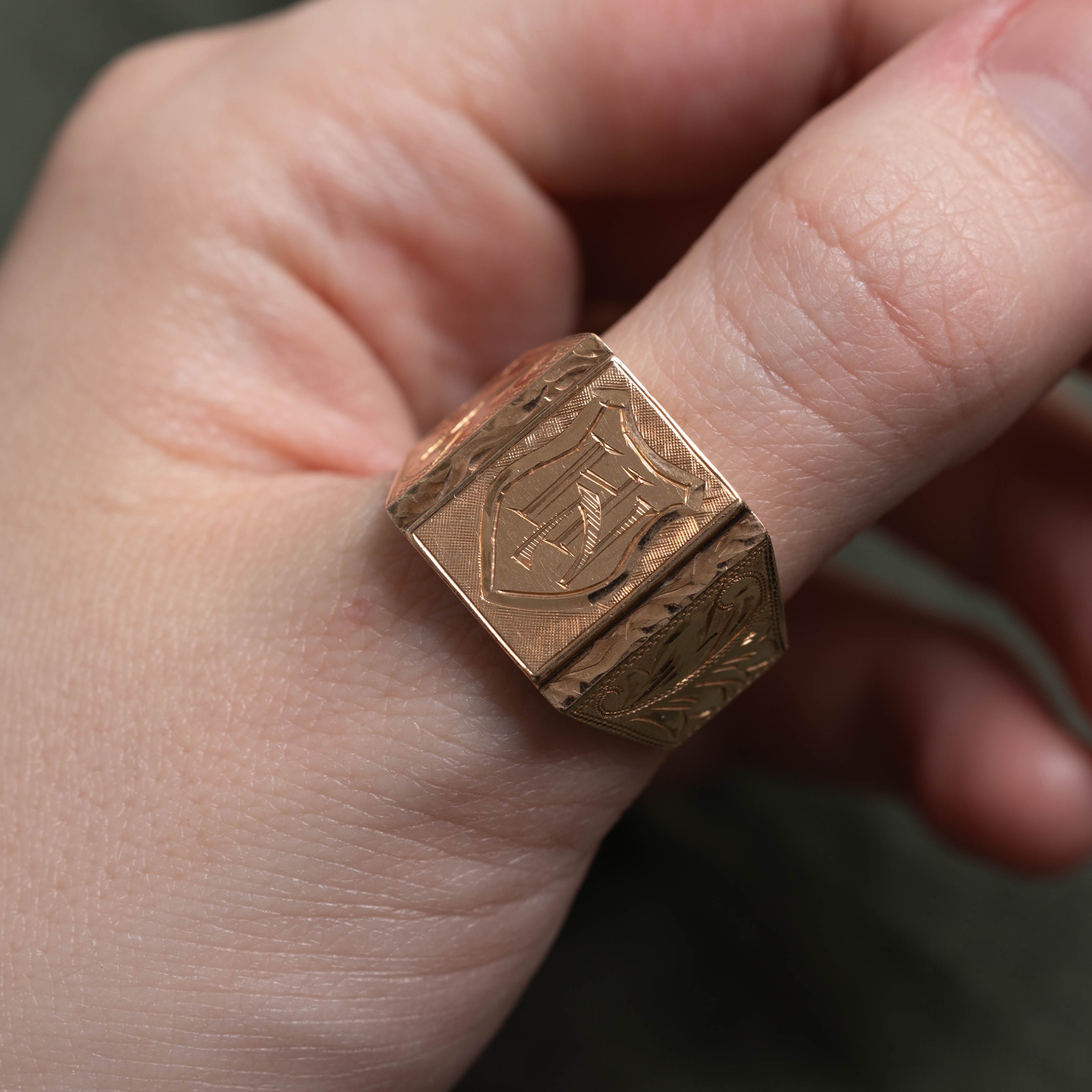 14k Engraved “HN” Crest Signet Ring | SZ 12.25