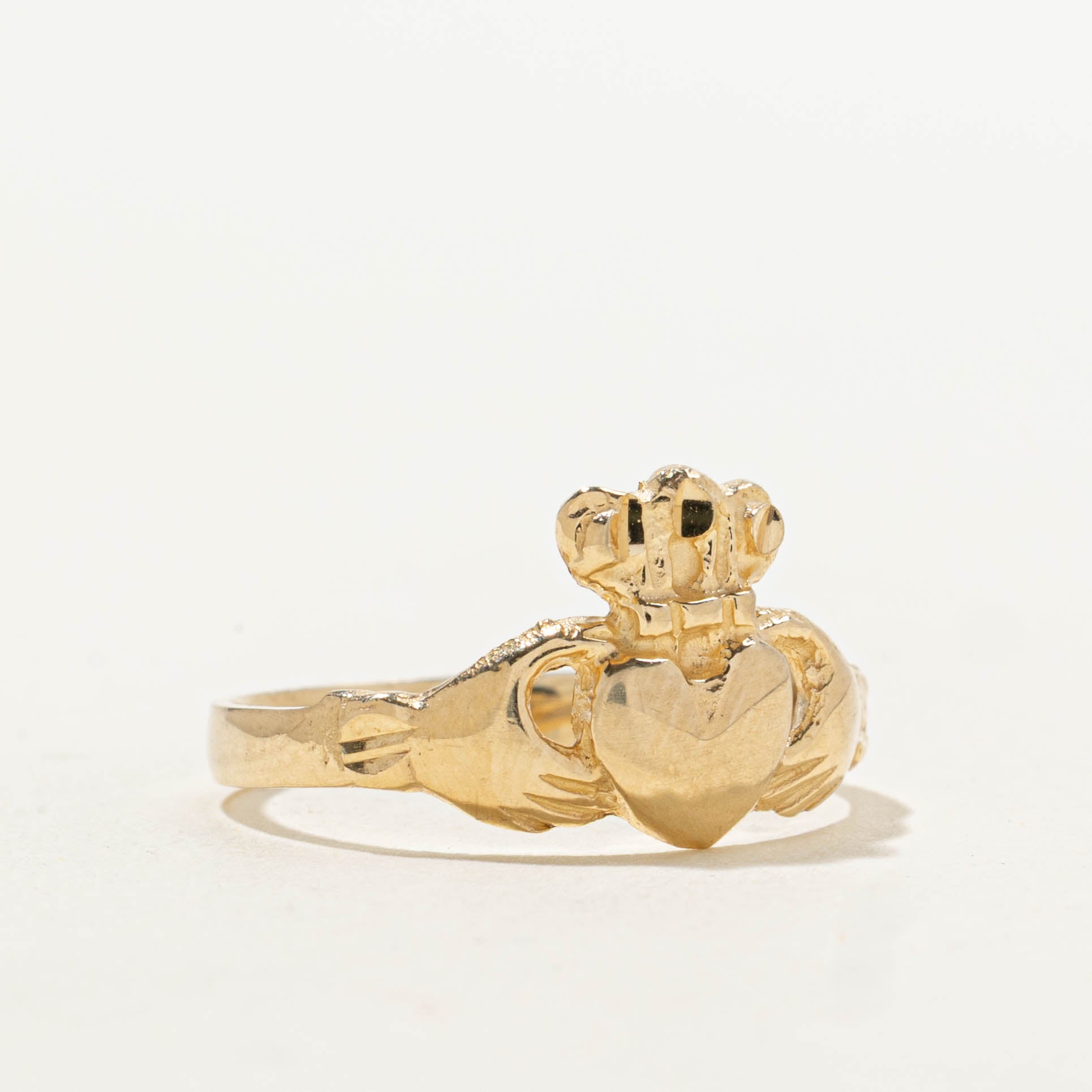 10k Yellow Gold Claddagh Ring | SZ 5.75