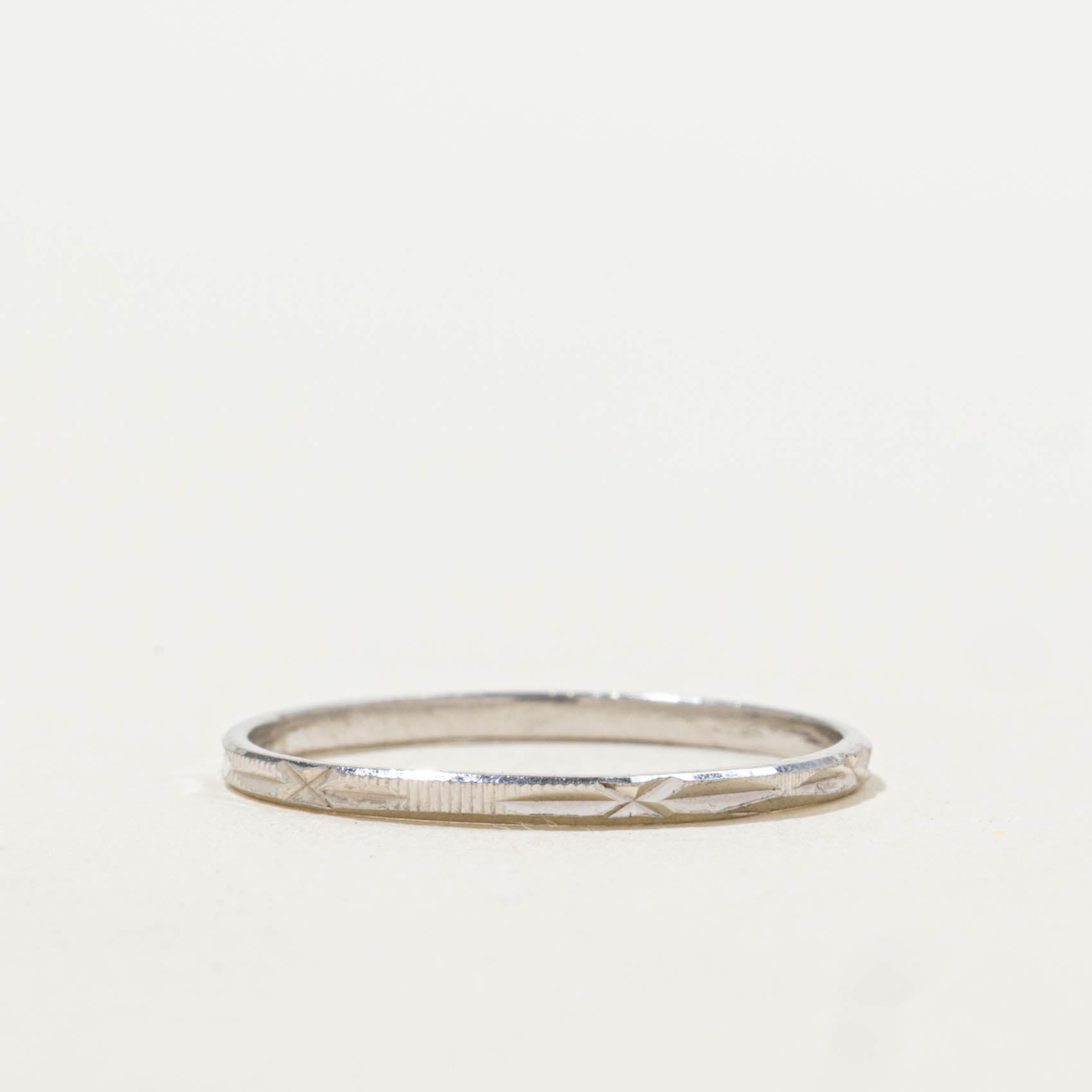 950 Platinum Engraved Thin Band | 1.30mm | SZ 5.25