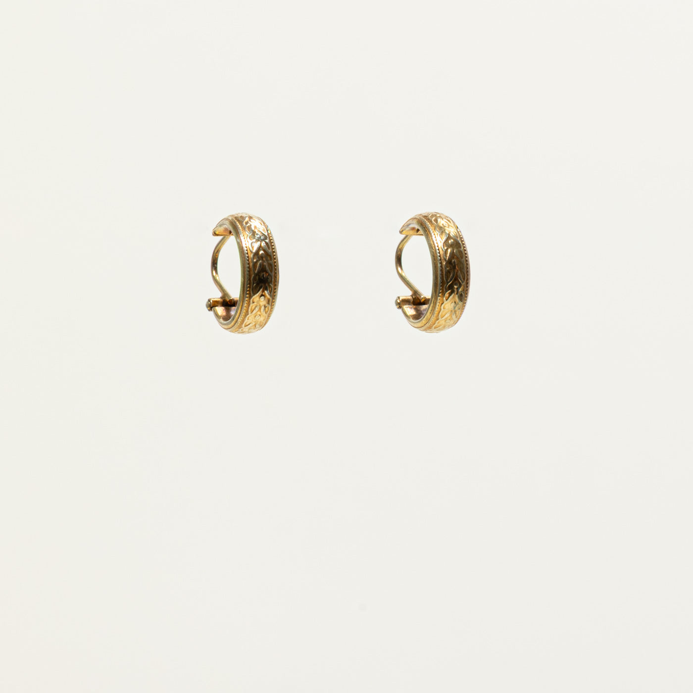 14k Yellow Gold Engraved Floral Hoop Earrings