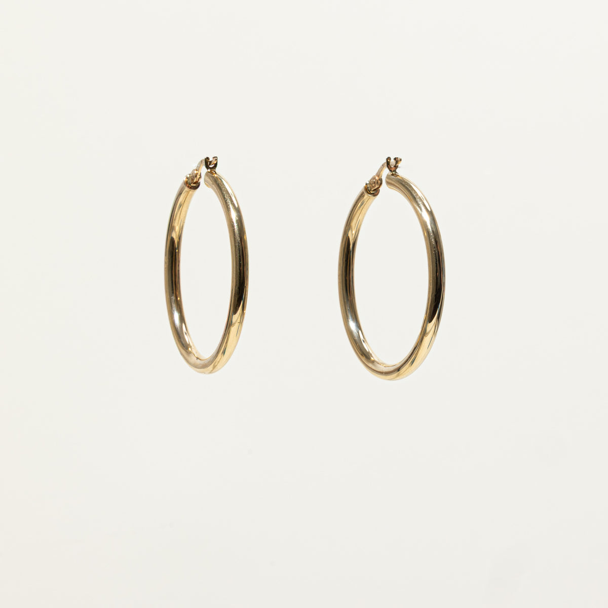 14k Yellow Gold Plain Hoop Earrings